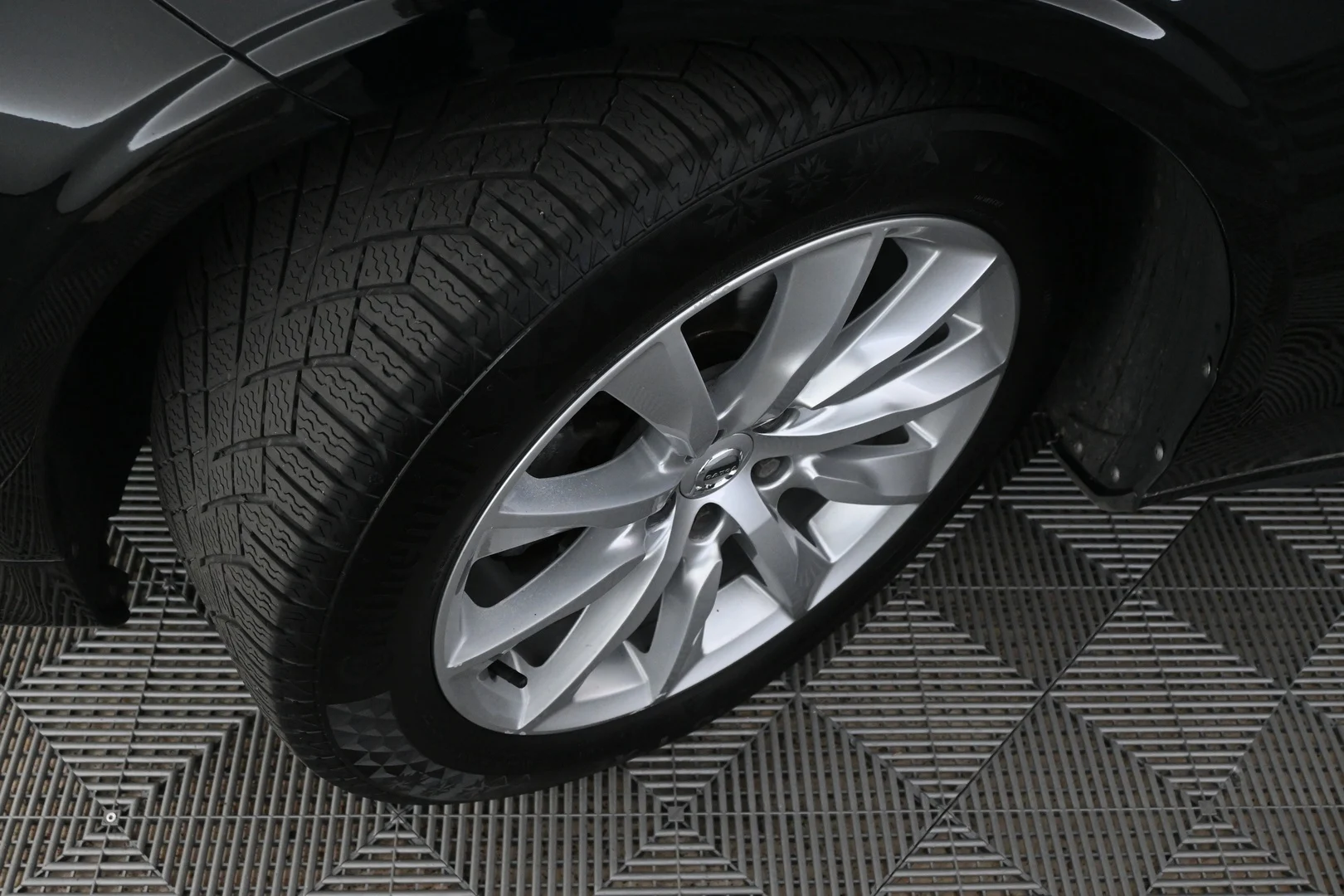 Car Image - soVhoiRua7KVkMh8Yt4uc