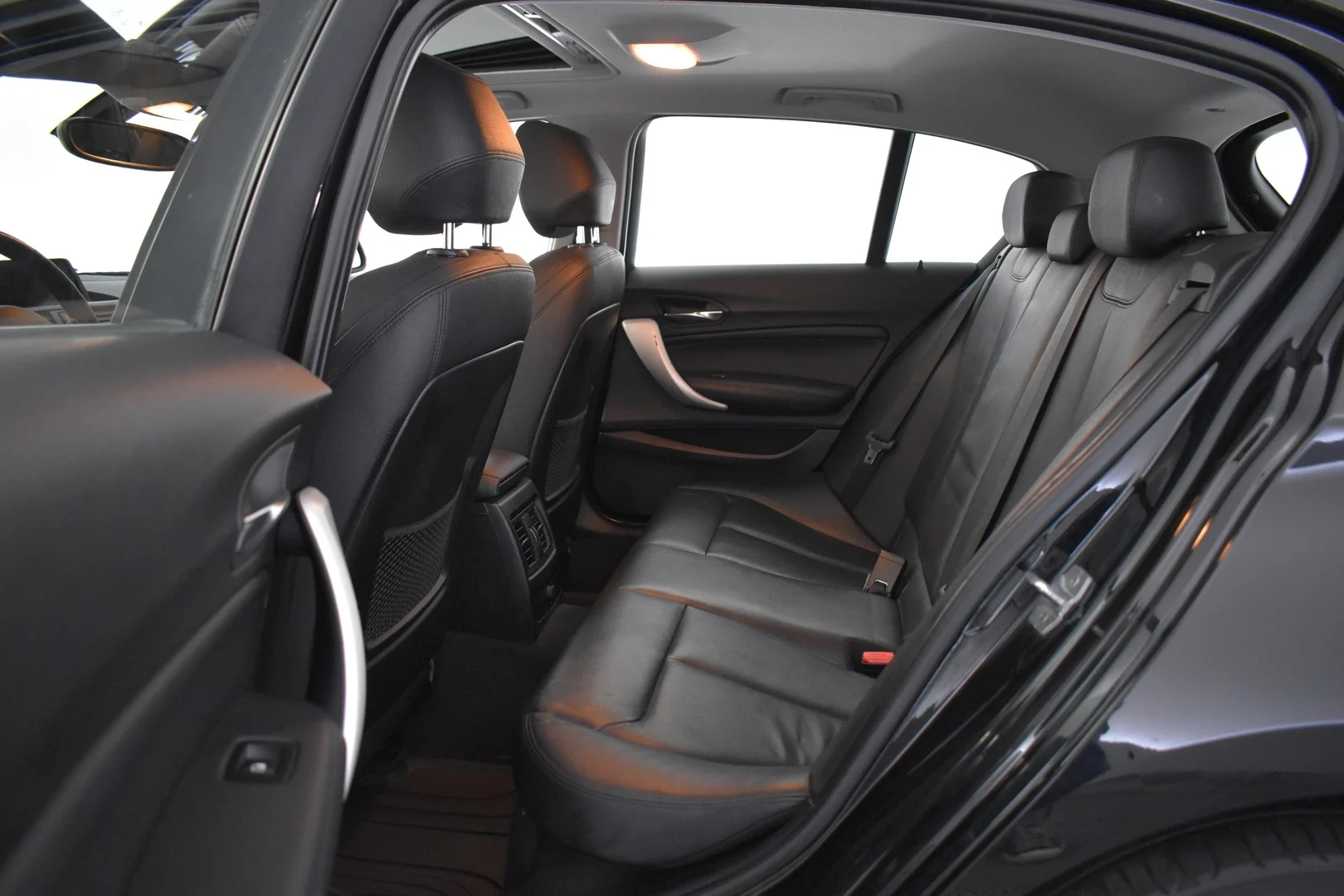 Car Image - 5hOeEpzKXWsAPkOdepK5Cb