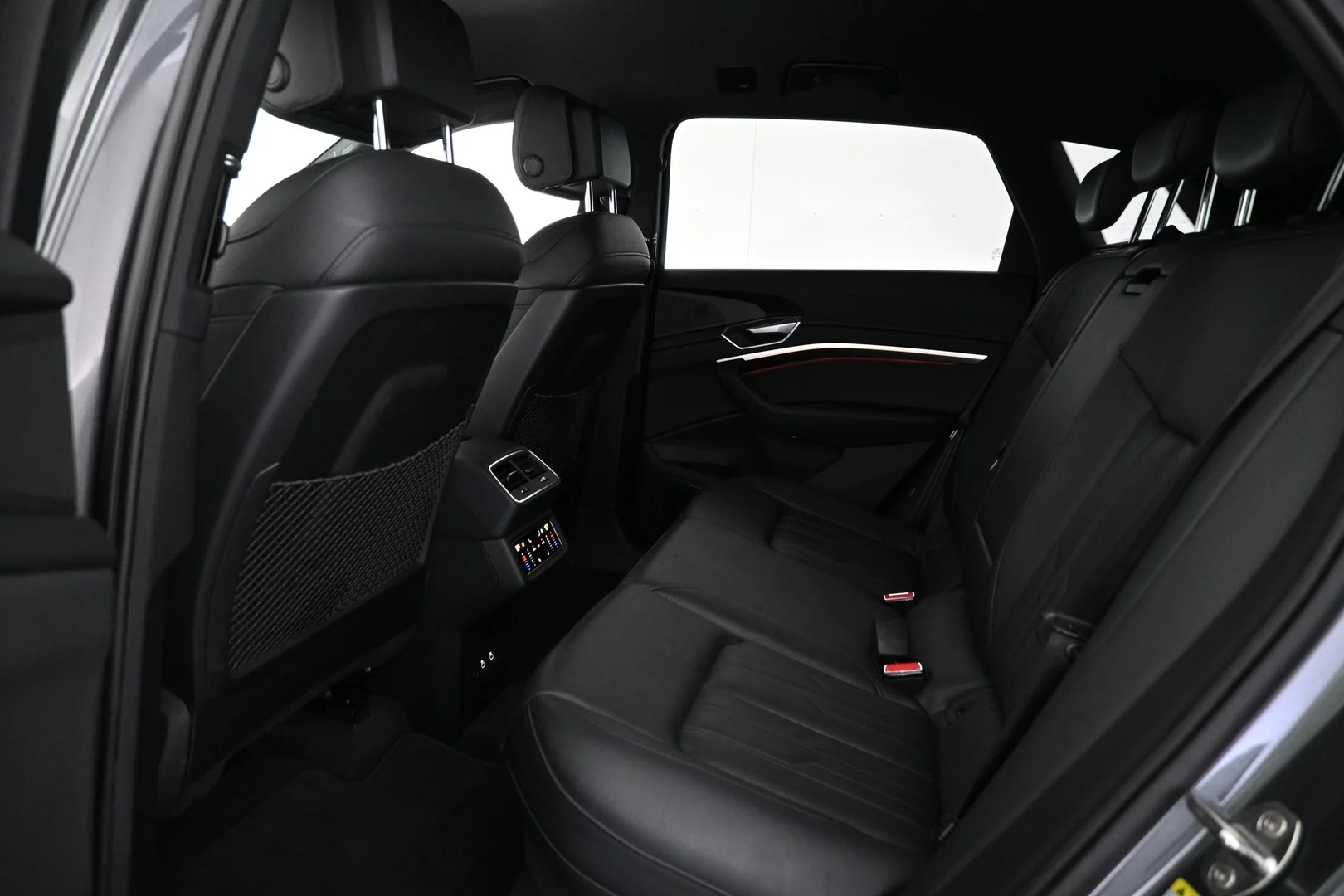 Car Image - 1xILO2glP0eszdecCLY2Yw