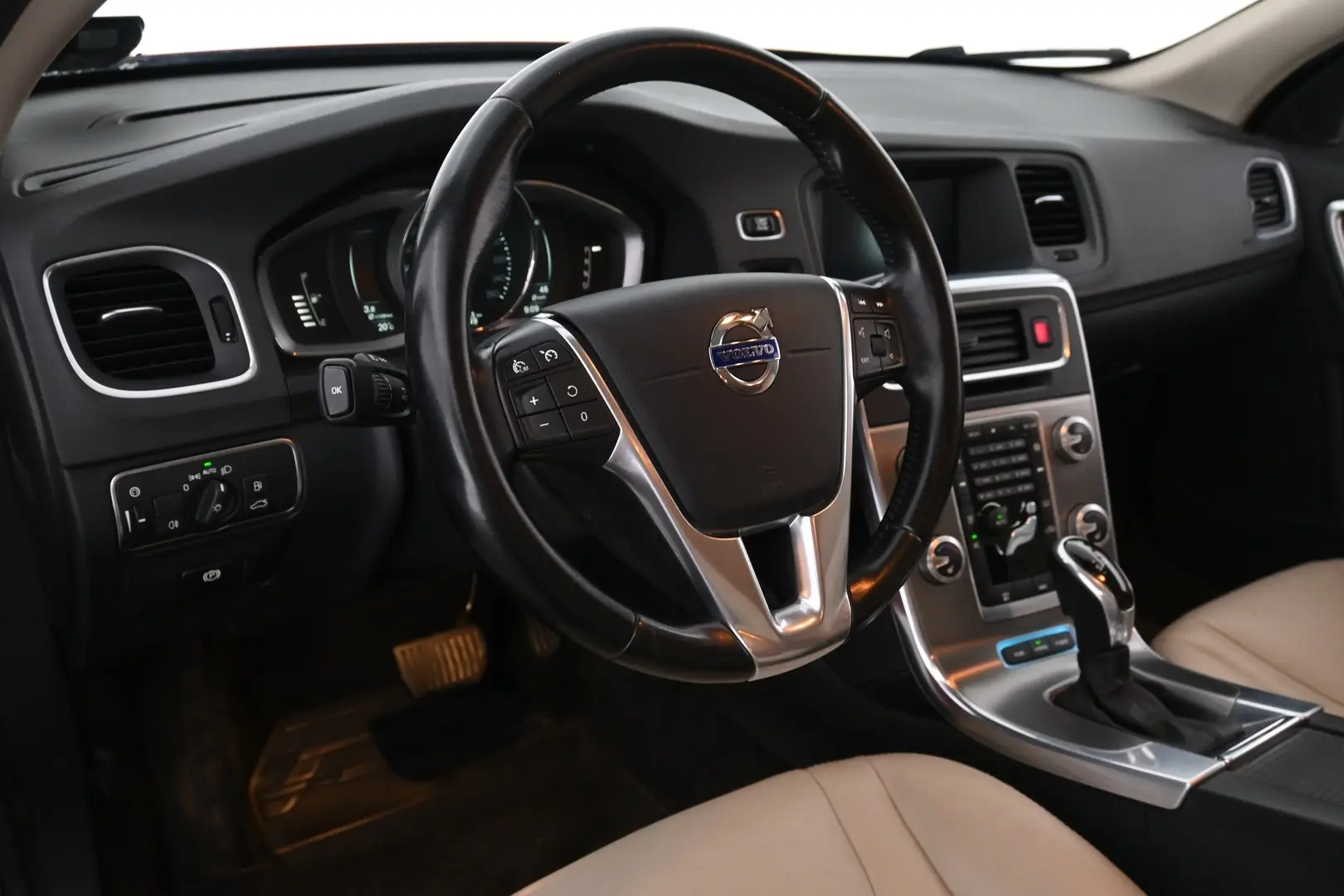 Car Image - NdqnWWmUYow3LkvZromhU
