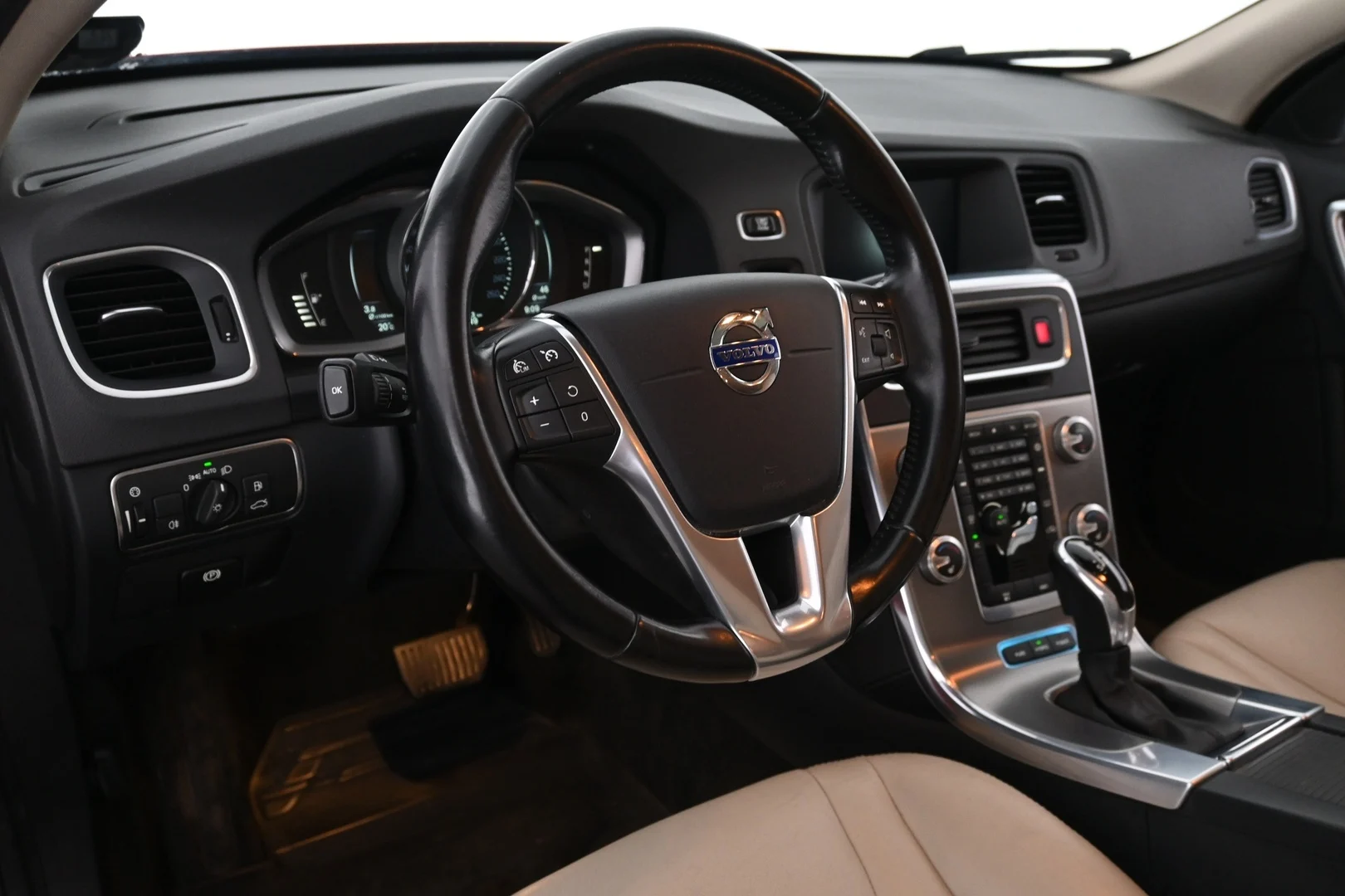 Car Image - NdqnWWmUYow3LkvZromhU