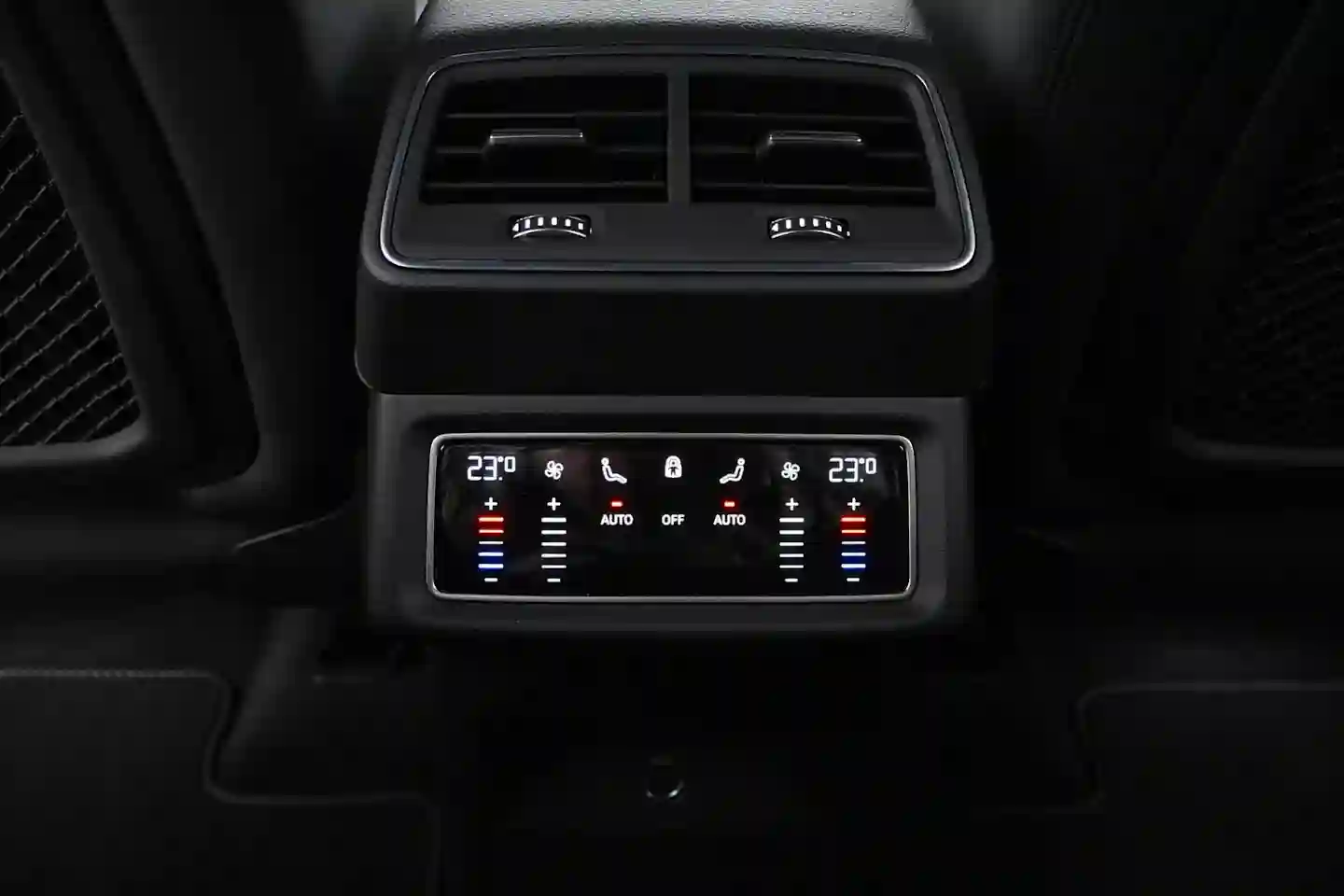 Car Image - 6E8VGmBzF9pgoyVEpYvRcu