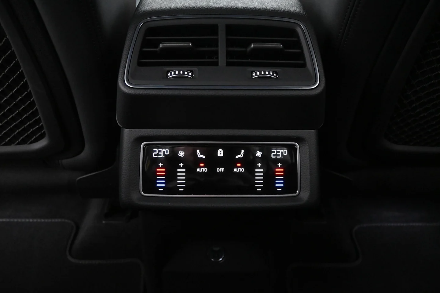 Car Image - 6E8VGmBzF9pgoyVEpYvRcu