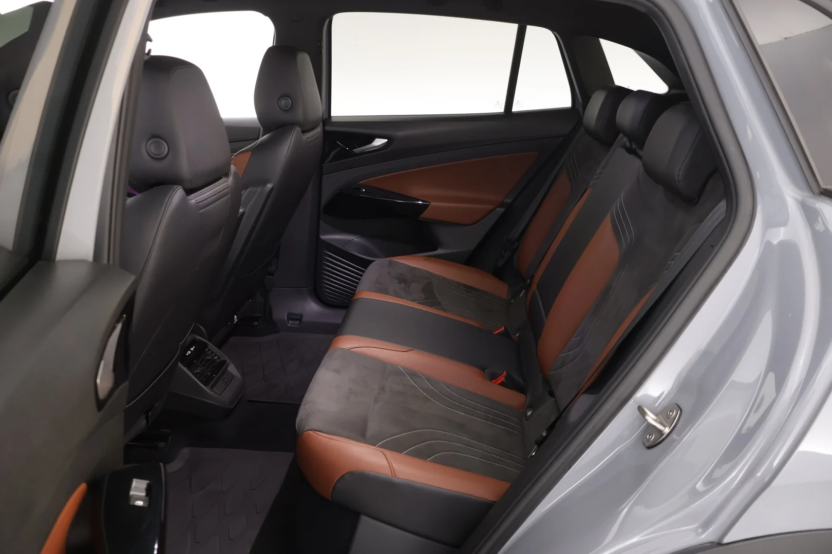 Car Image - 5QE6SlGeCXw5pgygSVBXib