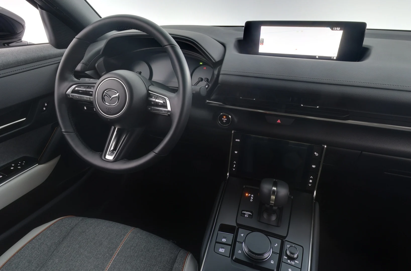 Car Image - 3I2dU3sMVBm30dTALtqTC0