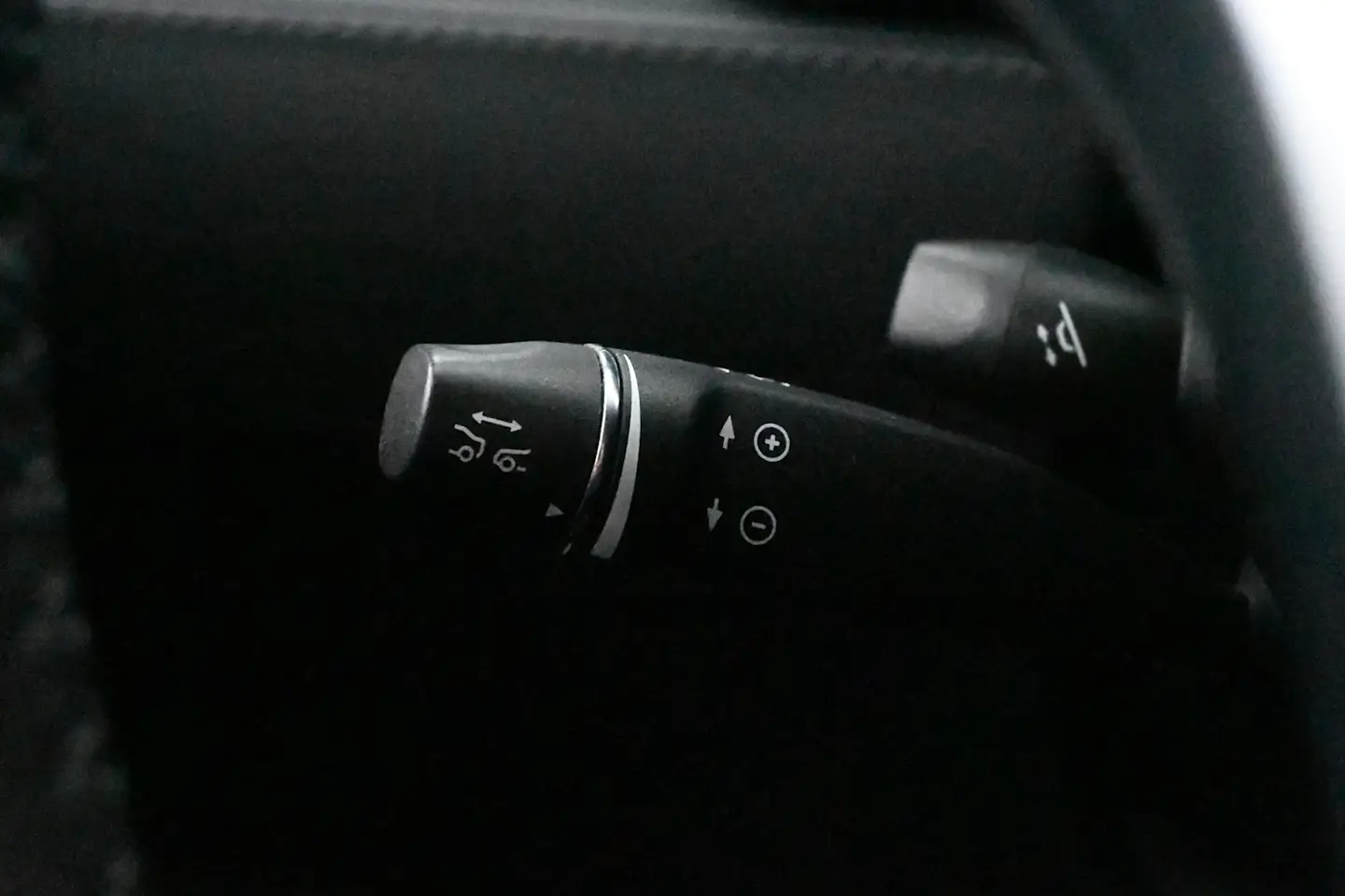 Car Image - 3BvNHp5g23zmnQydoPoaF7