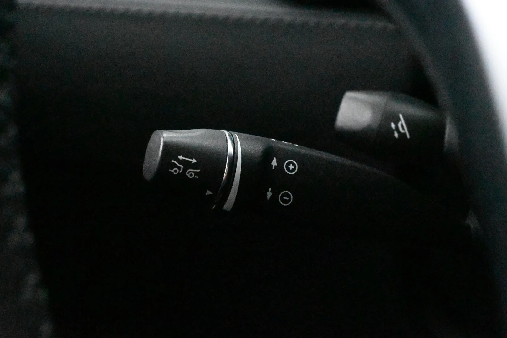 Car Image - 3BvNHp5g23zmnQydoPoaF7