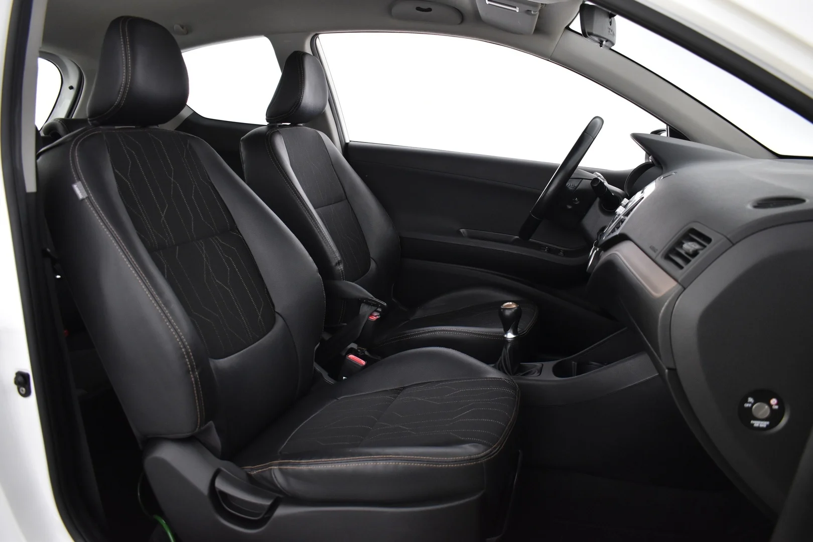 Car Image - 5j8aeG57GO5lUaRpO0f6v6
