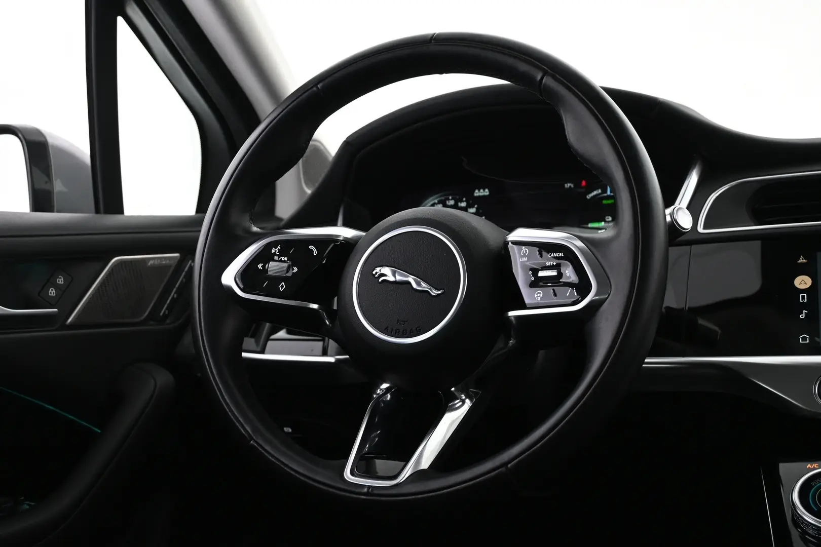 Car Image - 4z8Y2QjsbWZuc8cAdZo3tn