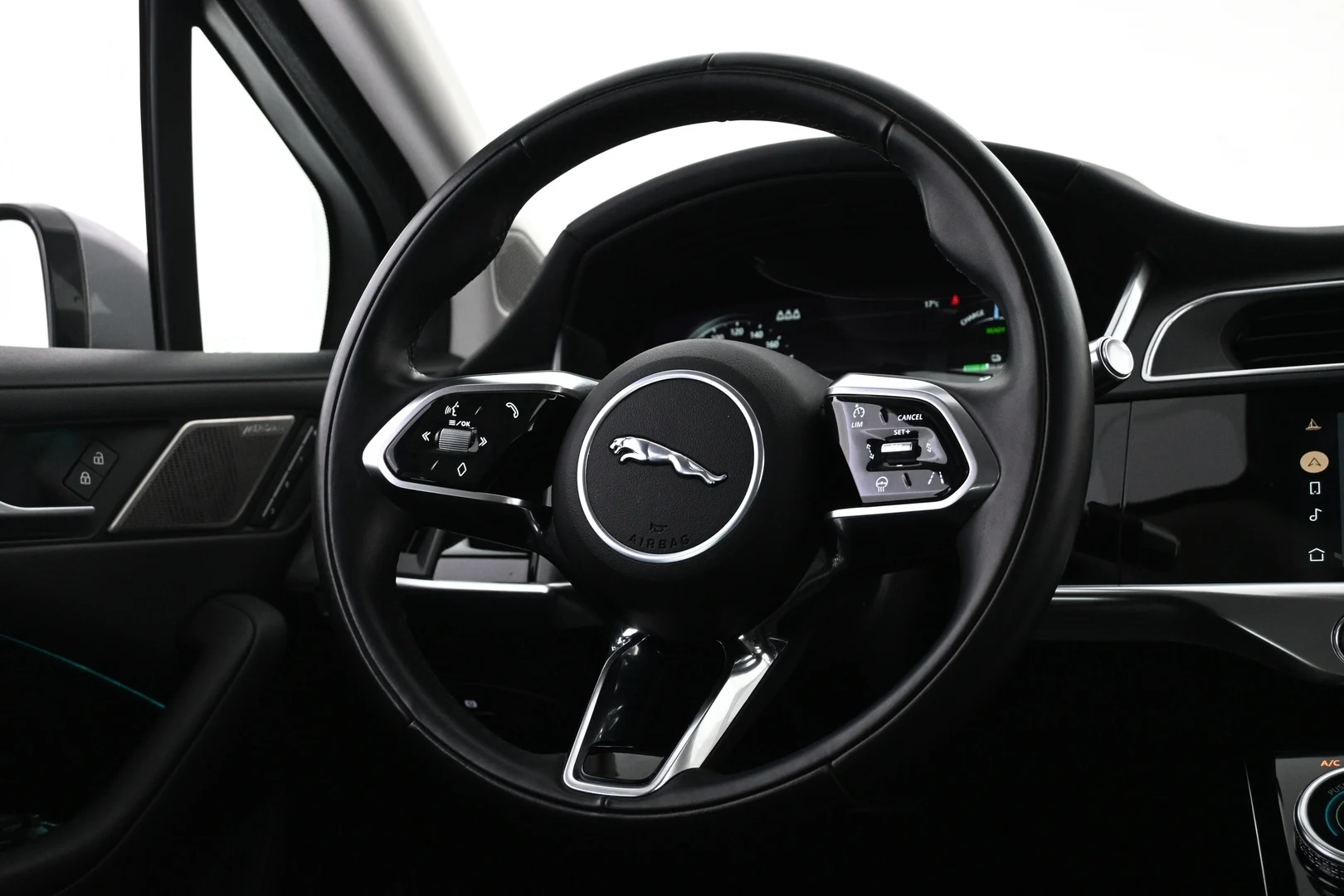 Car Image - 4z8Y2QjsbWZuc8cAdZo3tn