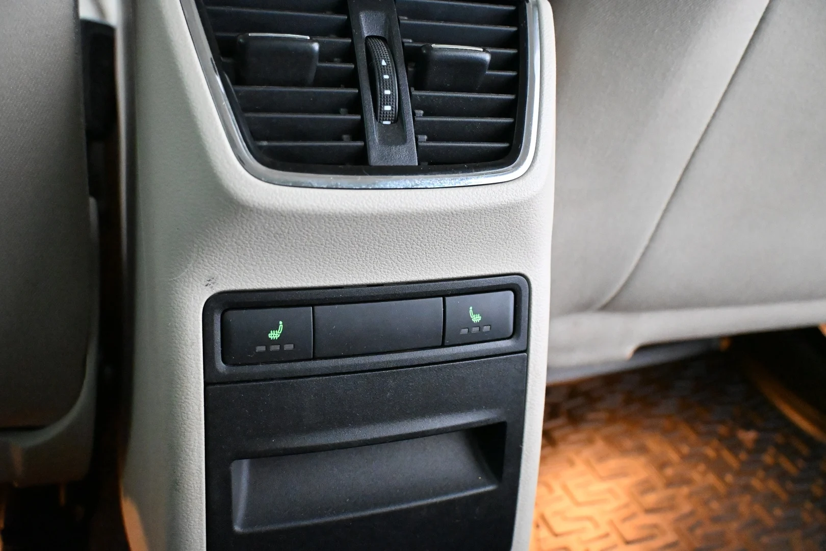 Car Image - 6b0HZQrni6q5JC9lMs8Y4z