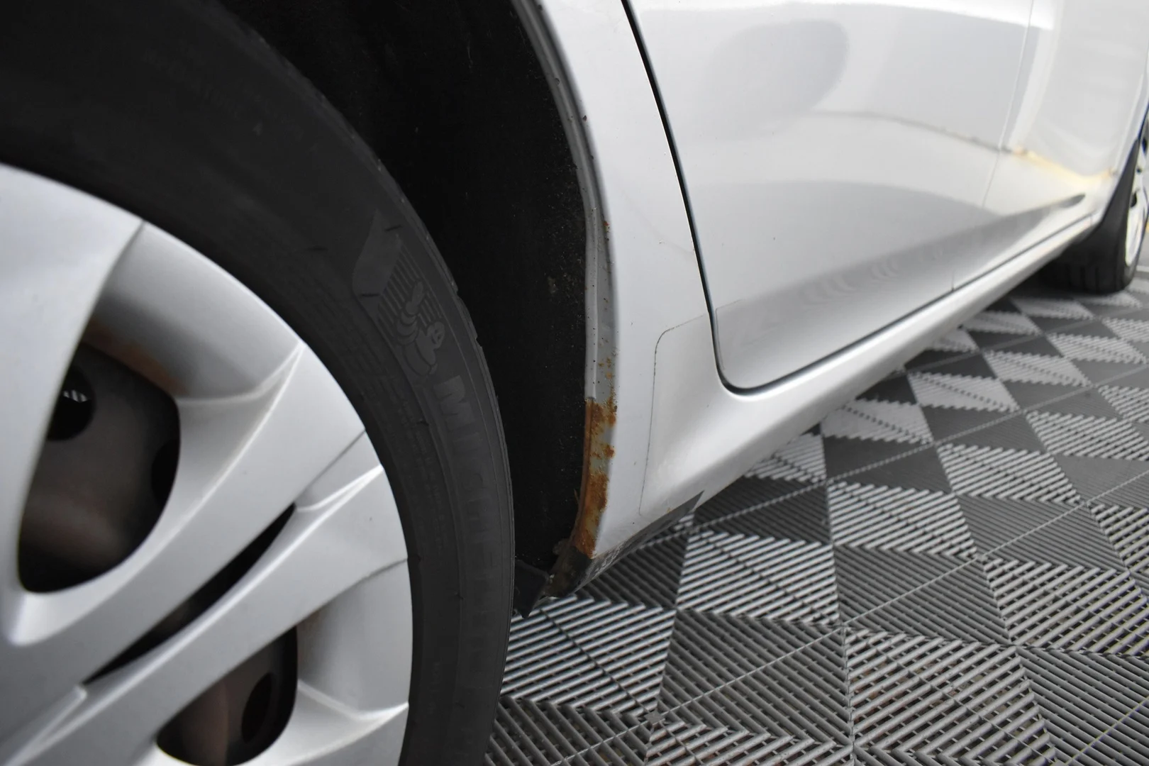 Car Image - 1Anuwa4FMhbSytSXgJ8hnc