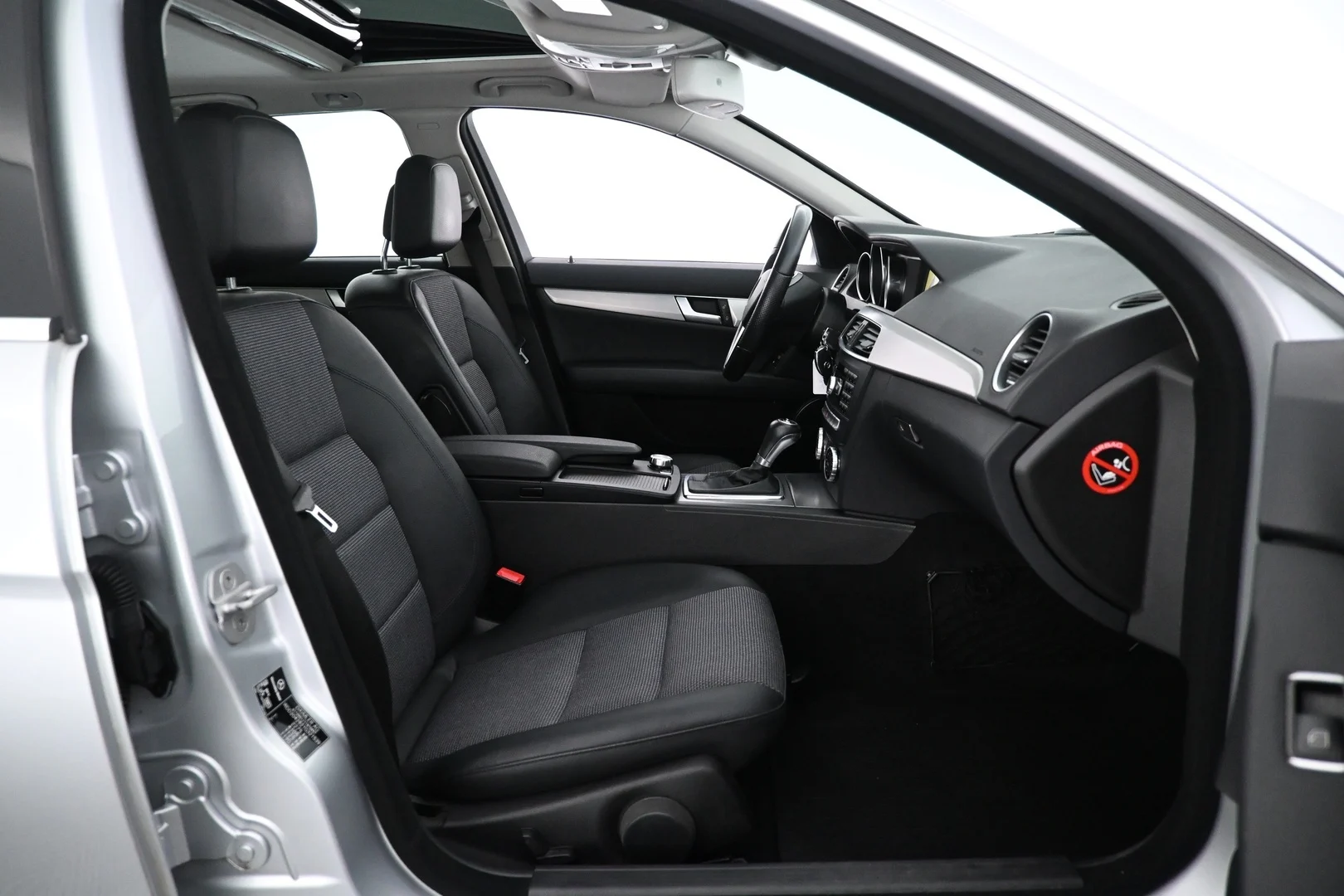 Car Image - 4mbSbRd3Mzj0tJffv3UY44