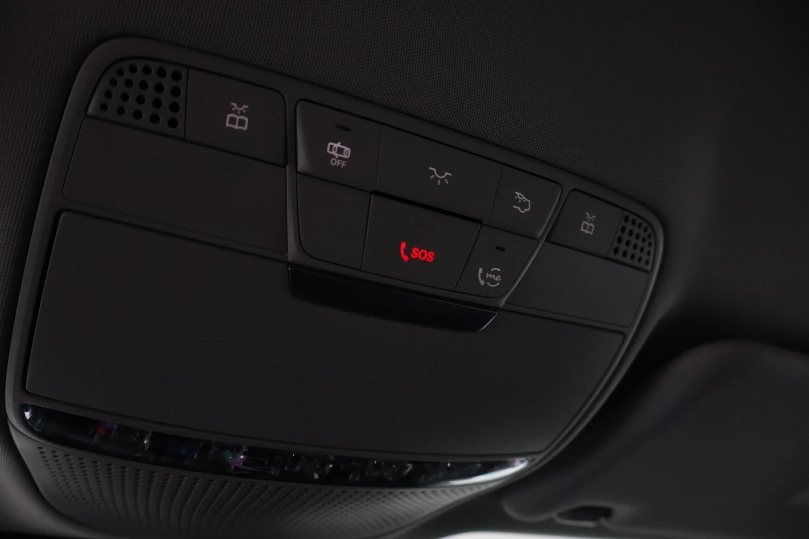 Car Image - 6dsheD4qdf7r1SccRR8xbn