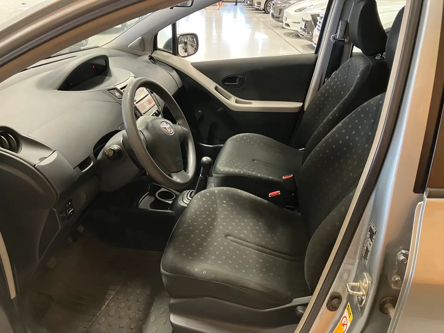 Car Image - 5s6dYkUO1Dz98u9ml02lcz