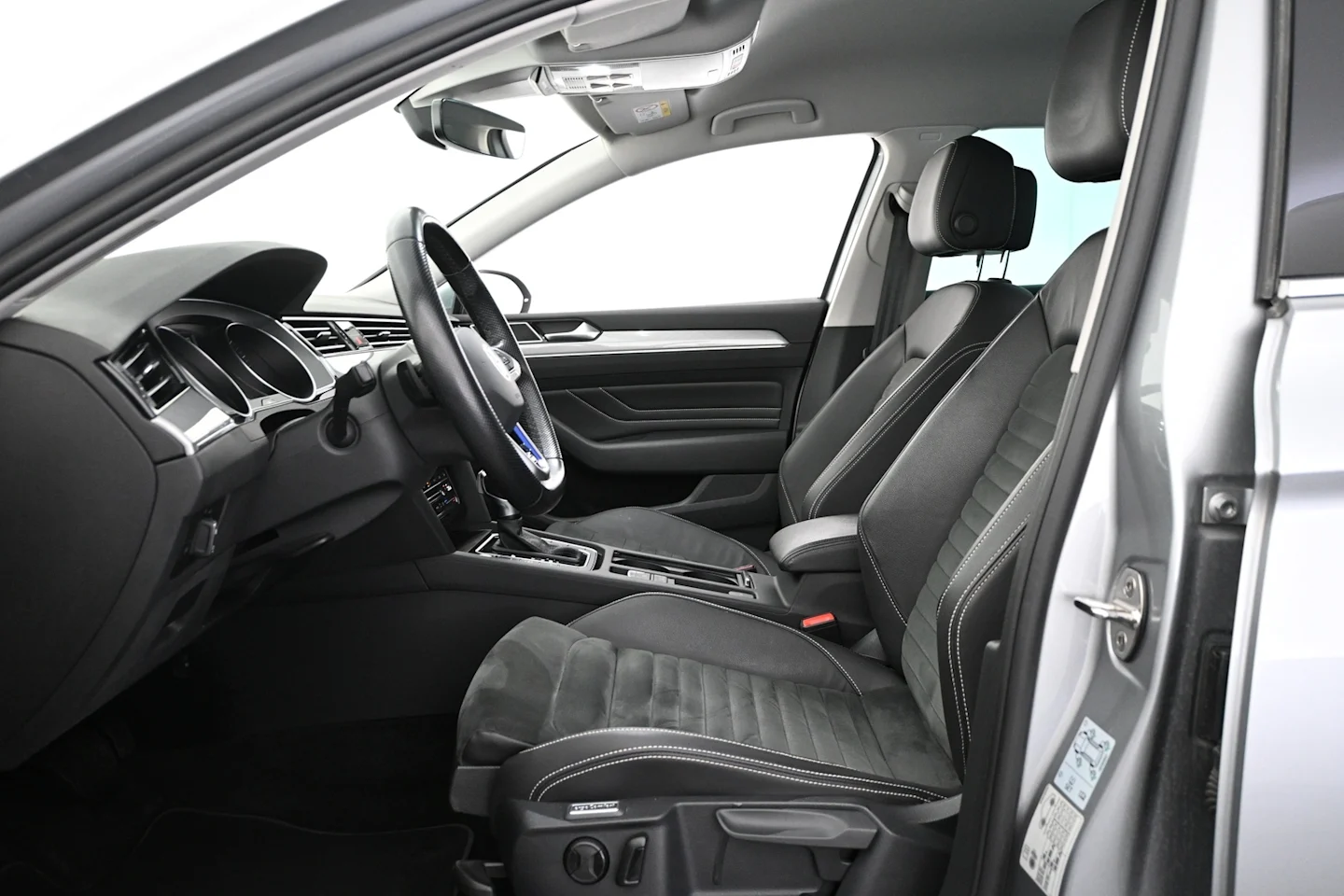 Car Image - 4jGzJJMcN34t4p3lDSfiH5