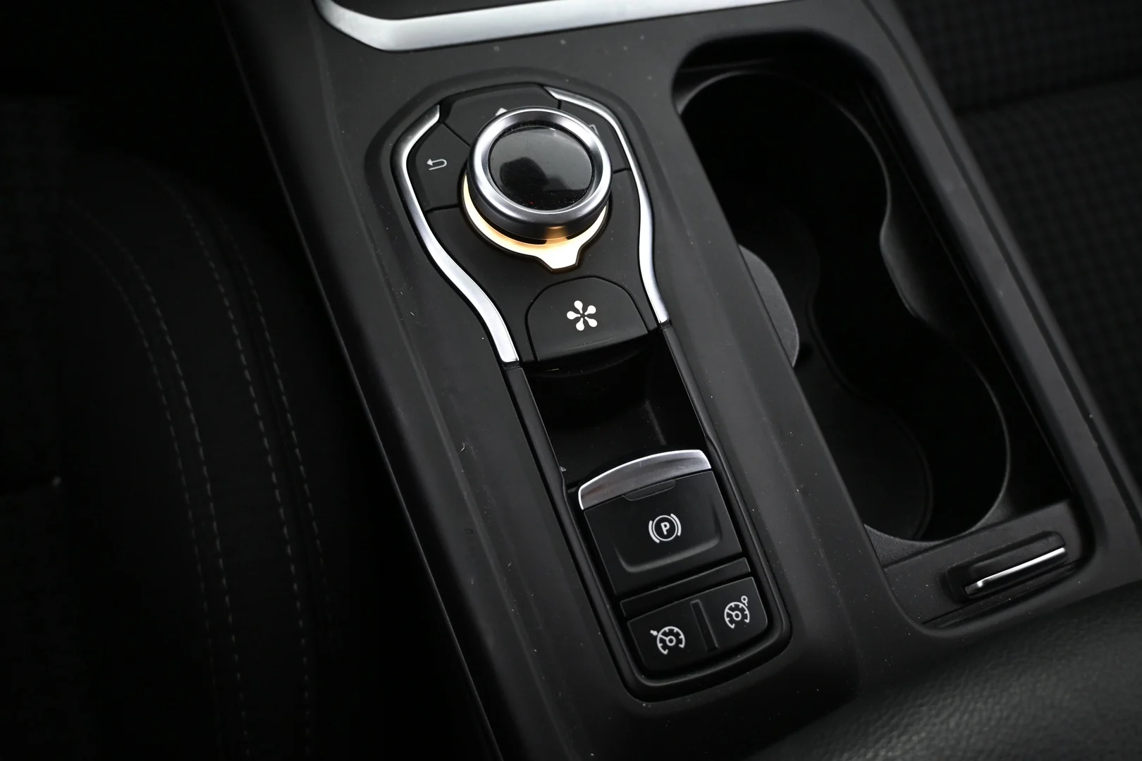 Car Image - W8O3s0q0NZBwlIDG5KRPp