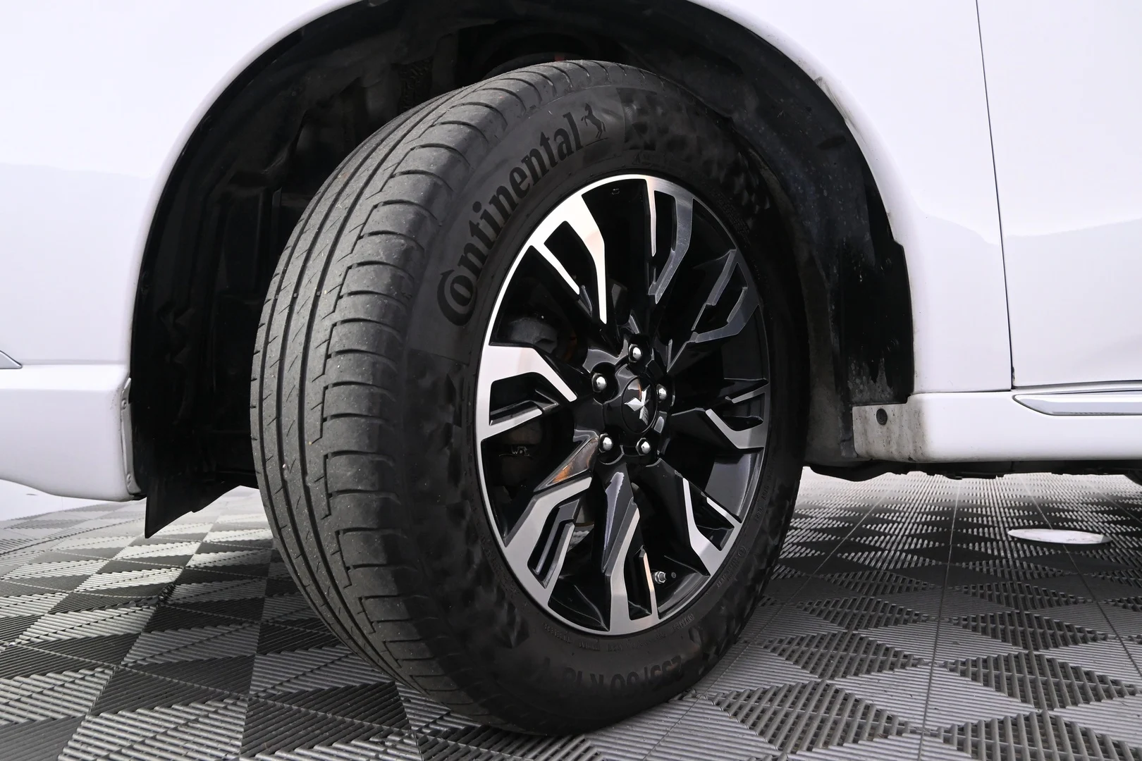 Car Image - 1R0dKQ33H51FRnAc6VXkBQ