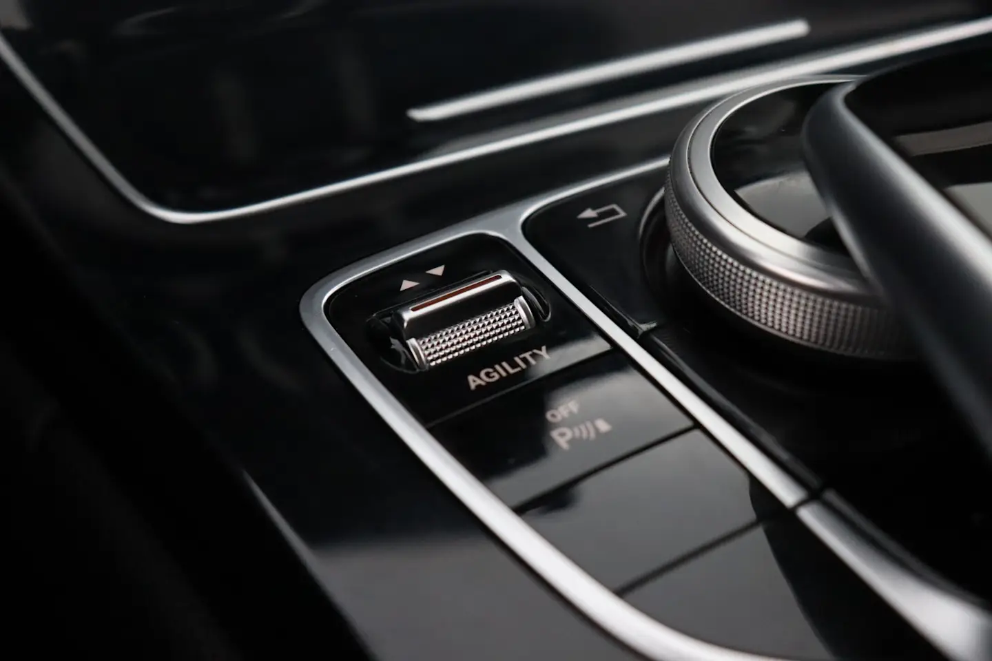 Car Image - 35M33u4cgupDJot6ivHKa