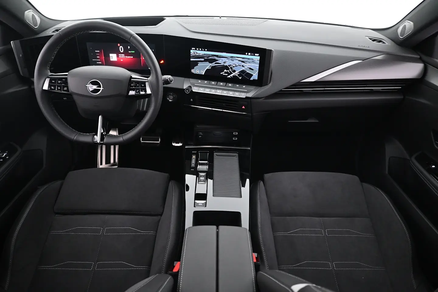 Car Image - e2byUTi1a1cwCr7KkBxIm
