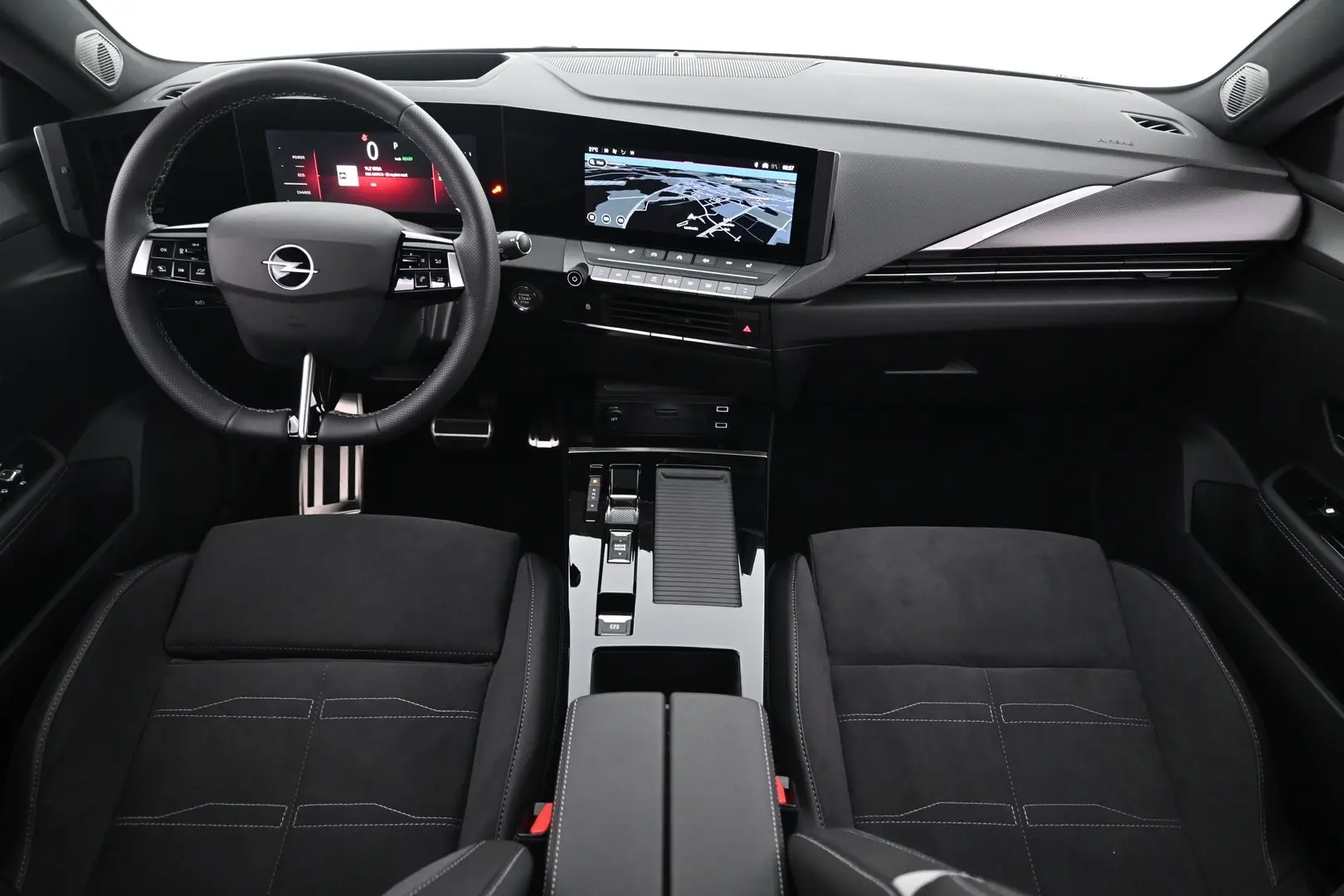 Car Image - e2byUTi1a1cwCr7KkBxIm
