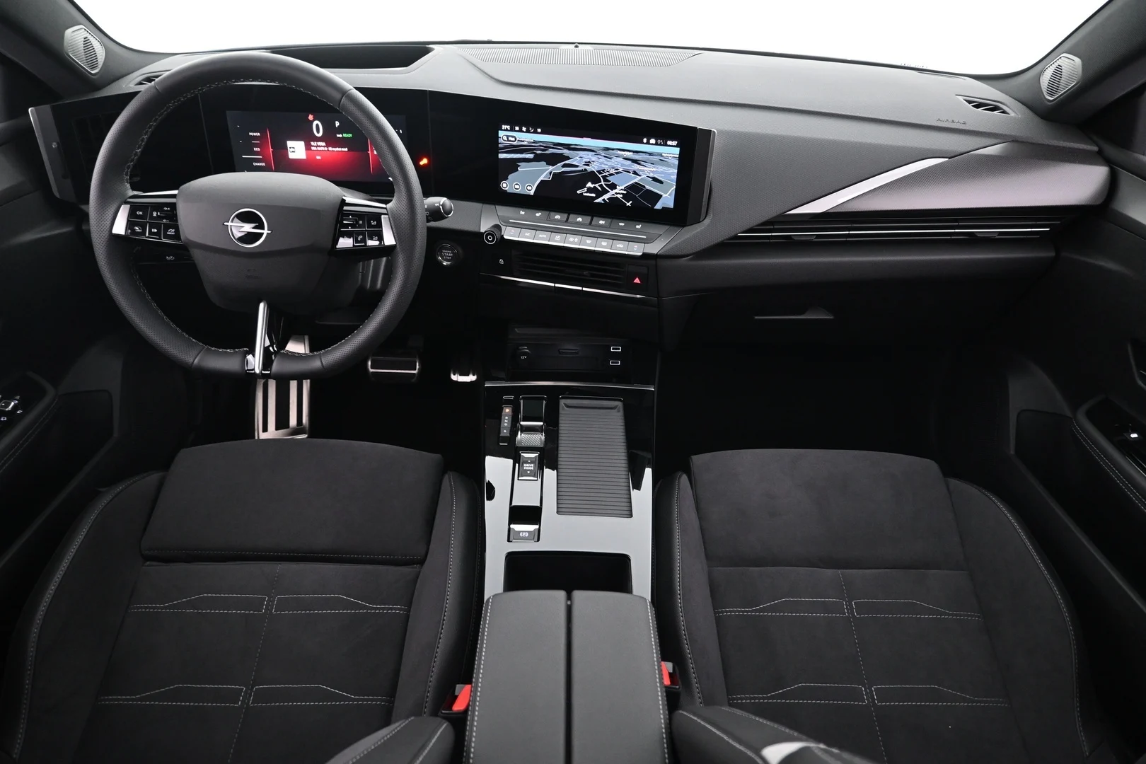 Car Image - e2byUTi1a1cwCr7KkBxIm