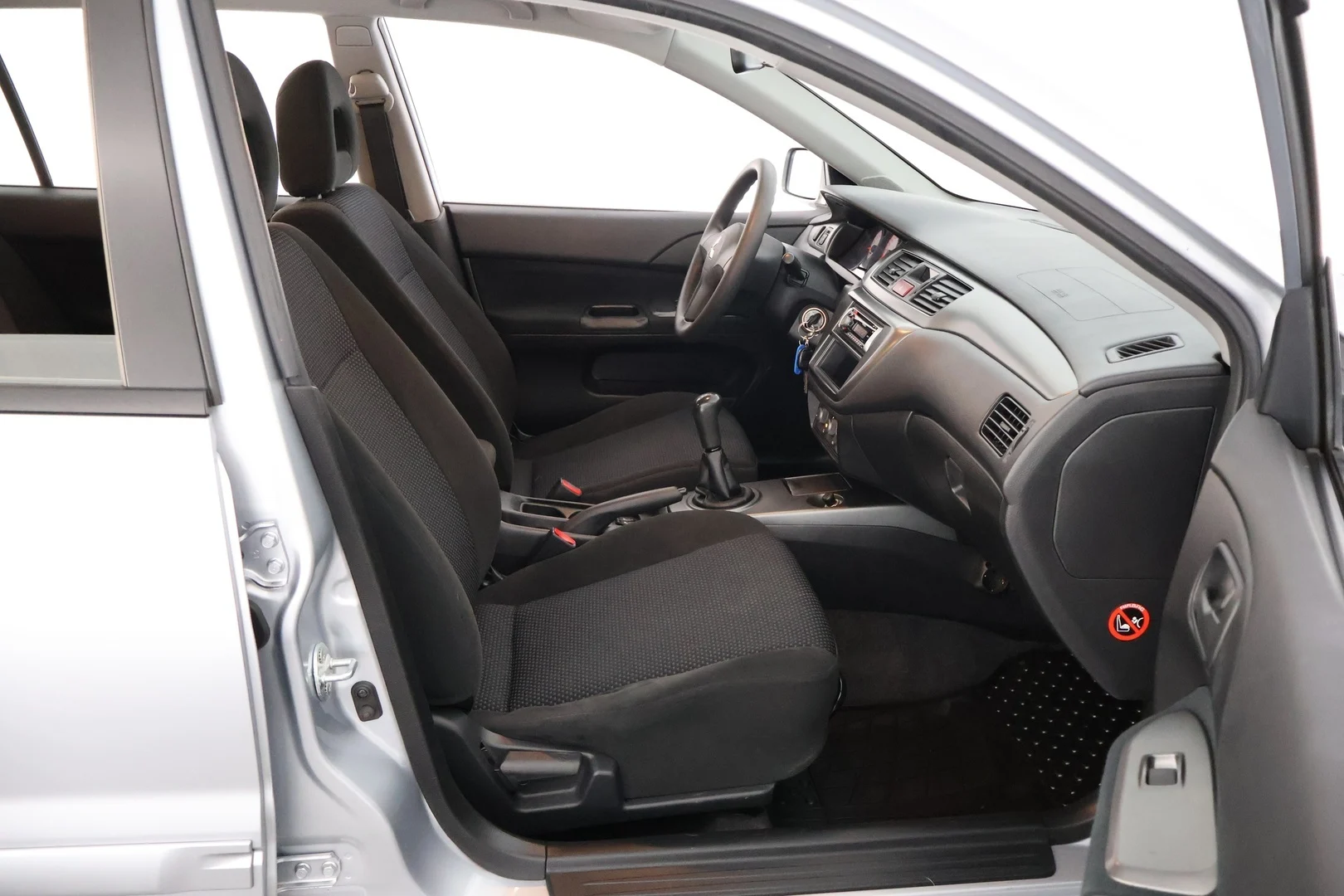 Car Image - 3Wj5YcMlRbOw6zXer1SSCd