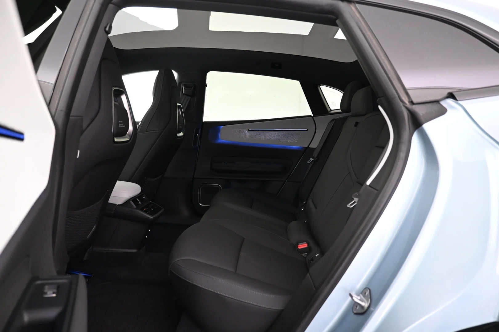 Car Image - 44w3gFvkTpjCM4g69a55rd