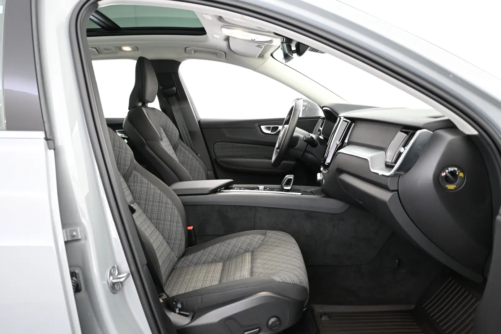 Car Image - iaZ5olY09urj6vPSUCVM4