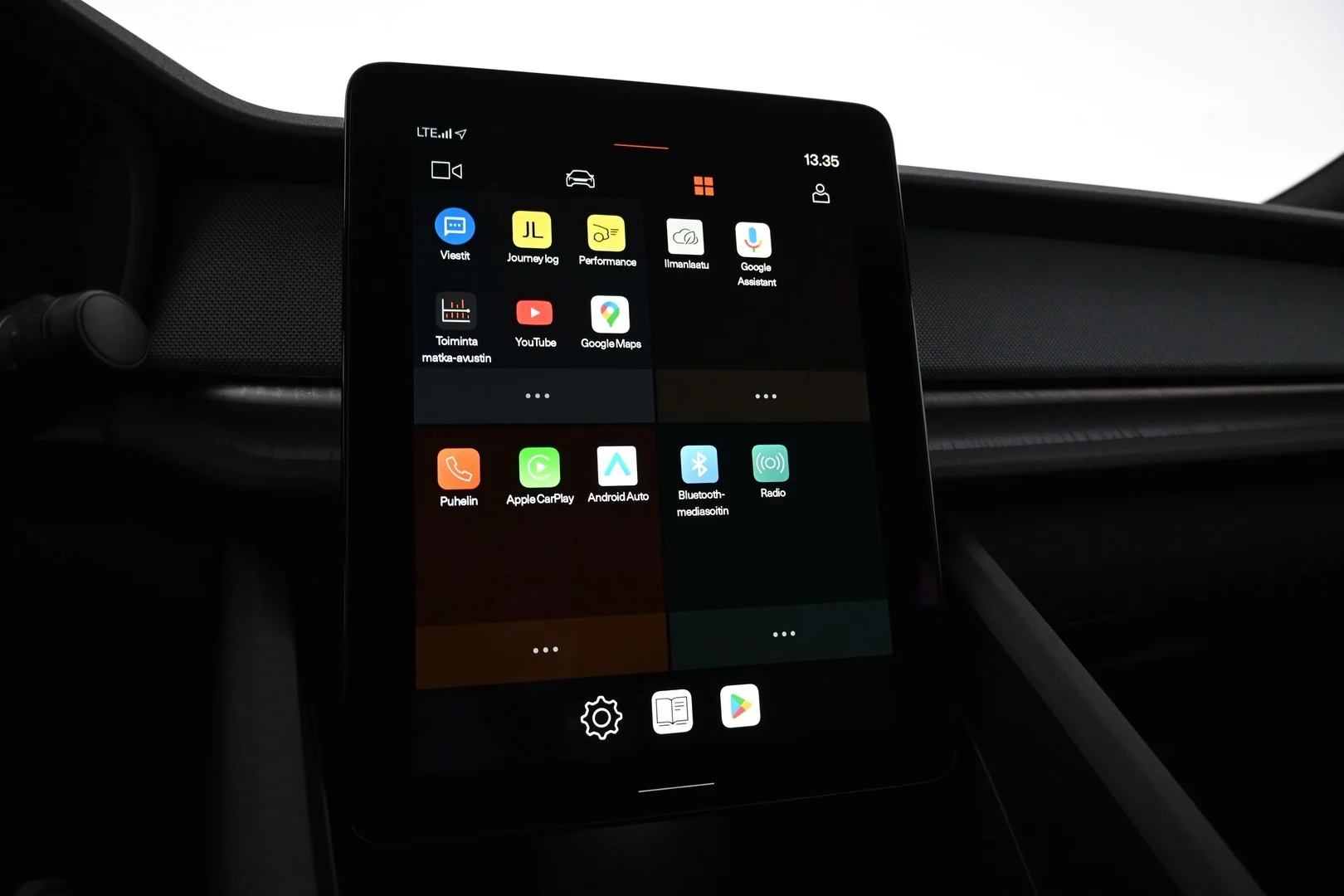 Car Image - zH1b21eXxOCvt4725u8QZ