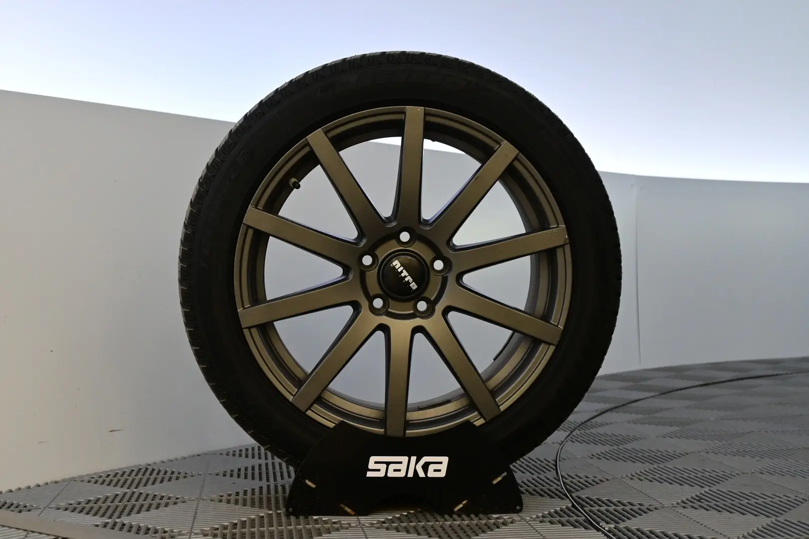 Car Image - 6fKwNo8fVVPq22Mnk8V92n