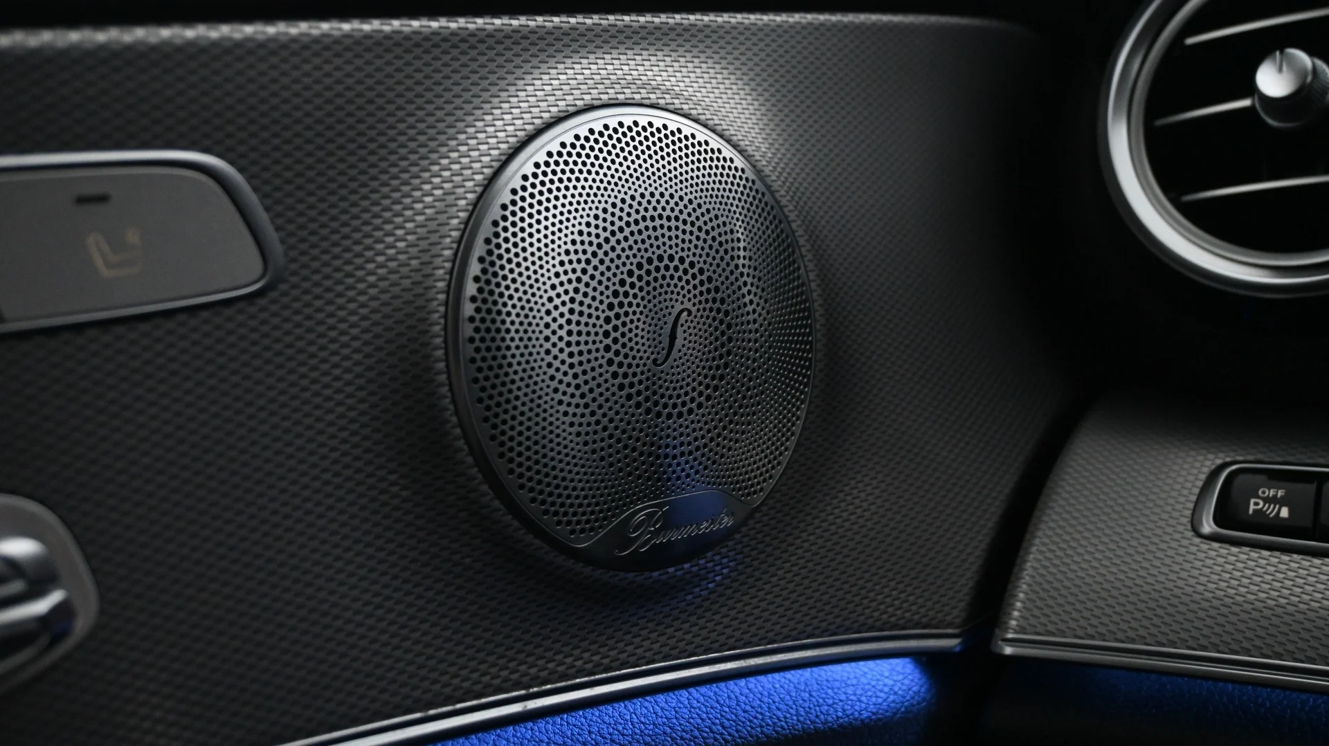 Car Image - 1S9xHCUVZVRDKrLVVogshs