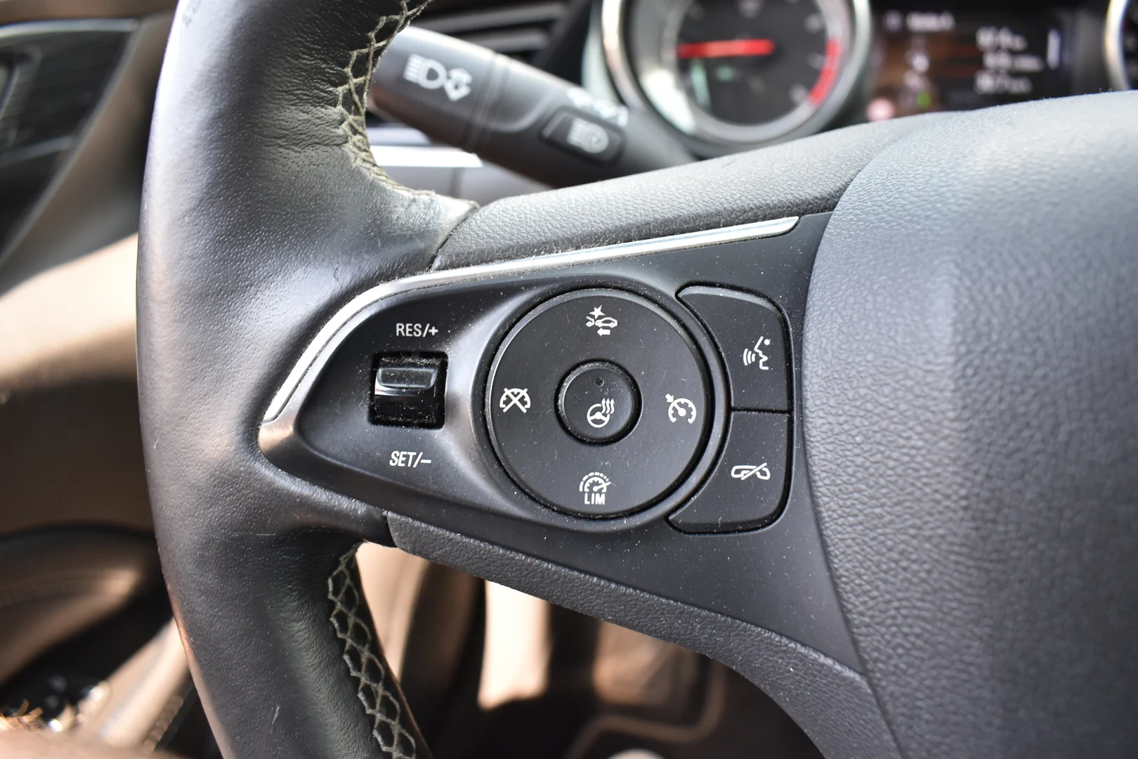 Car Image - 6KDBIHcuXmODb48RFsHlpU