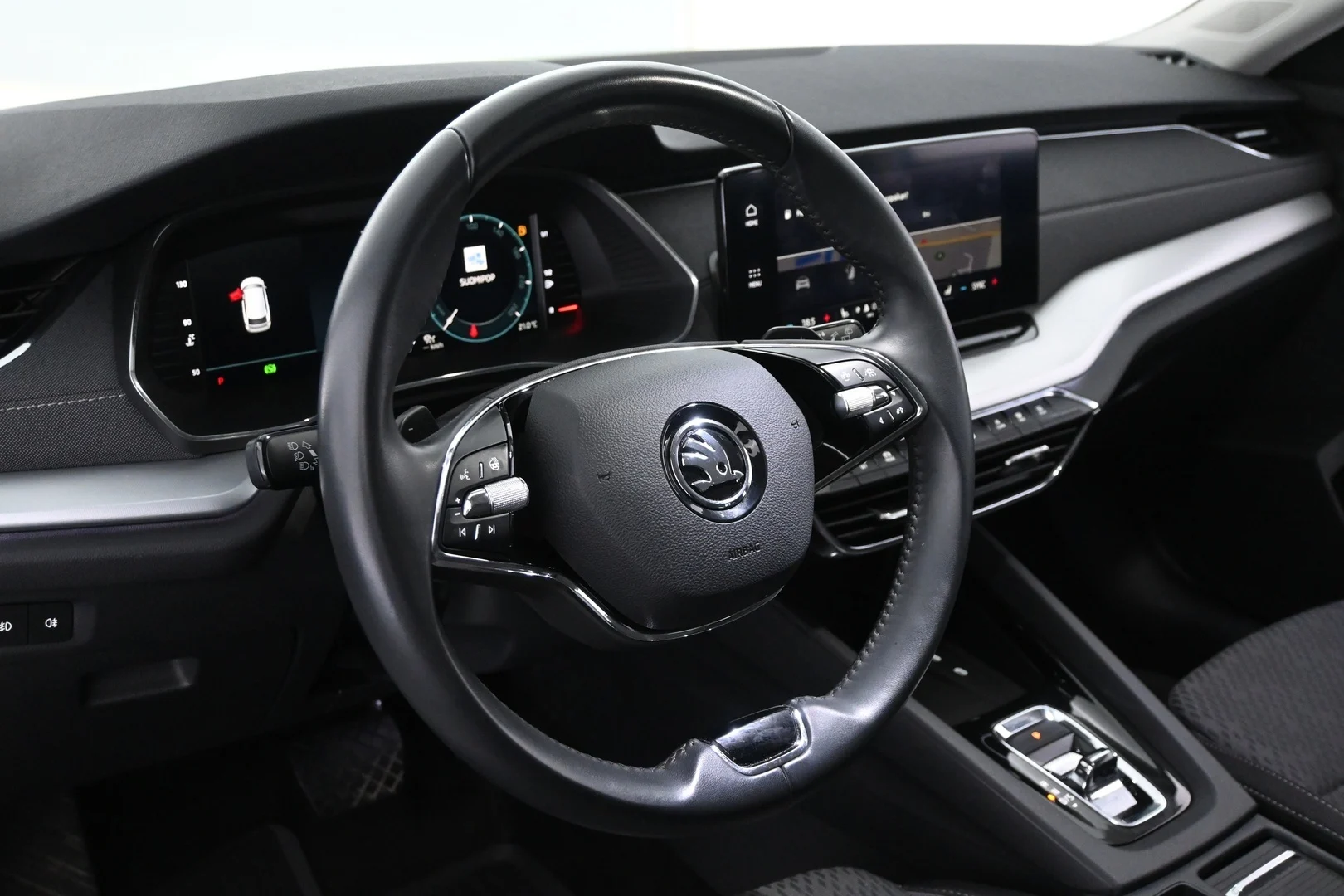 Car Image - 7uhLO6zCgqK79udeaDwj9N