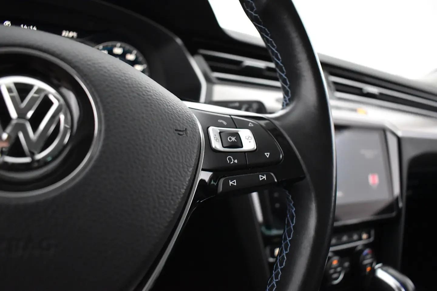 Car Image - CBLQ5gAoPwpCgIDHMj8a9