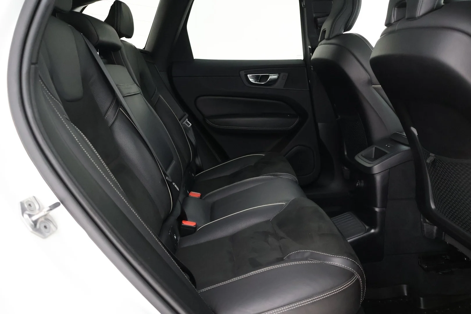 Car Image - 2lwl83nsgZZKwcFfxKGfNI