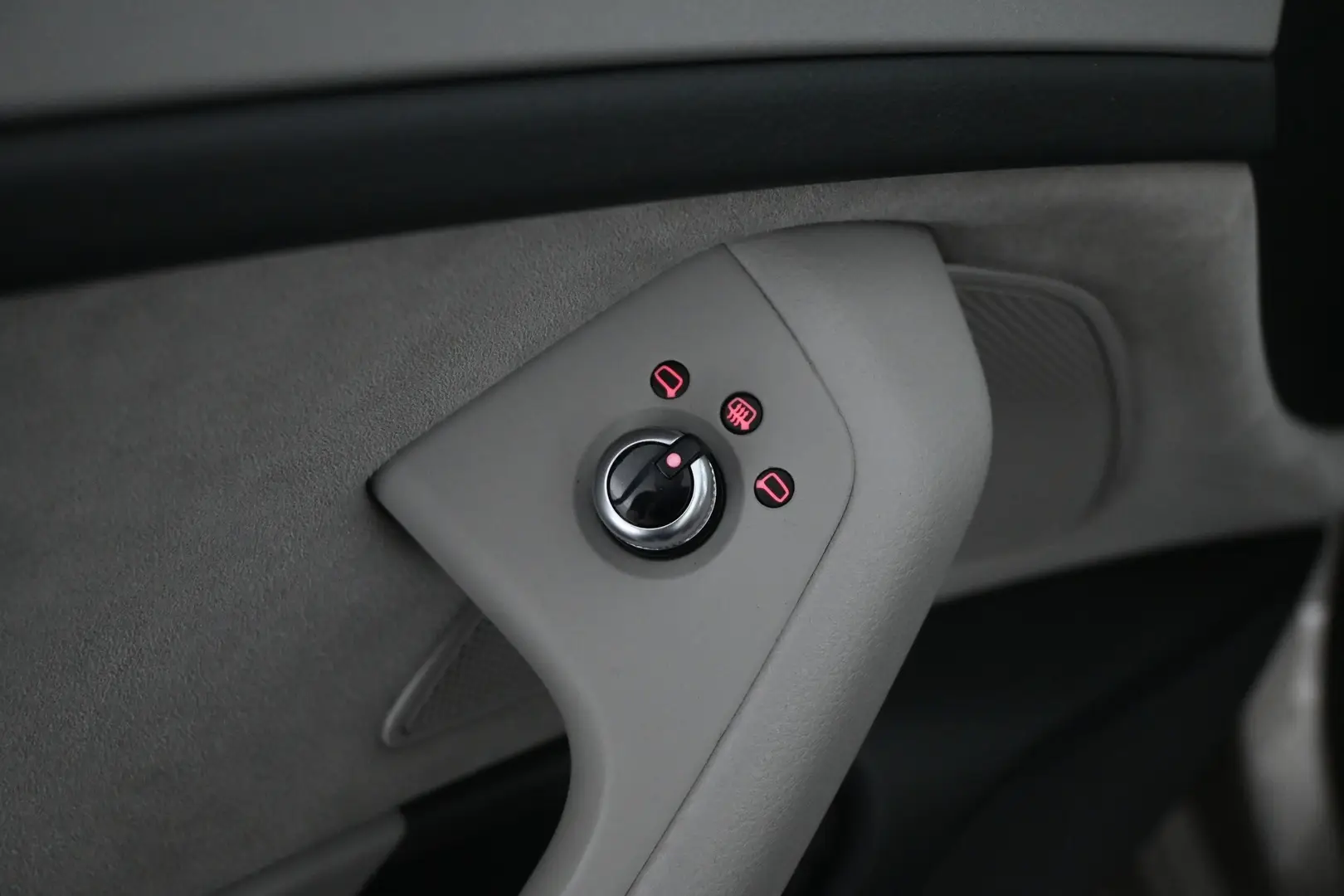 Car Image - 6V11CDQ2tbCqj8EPqGBcCs