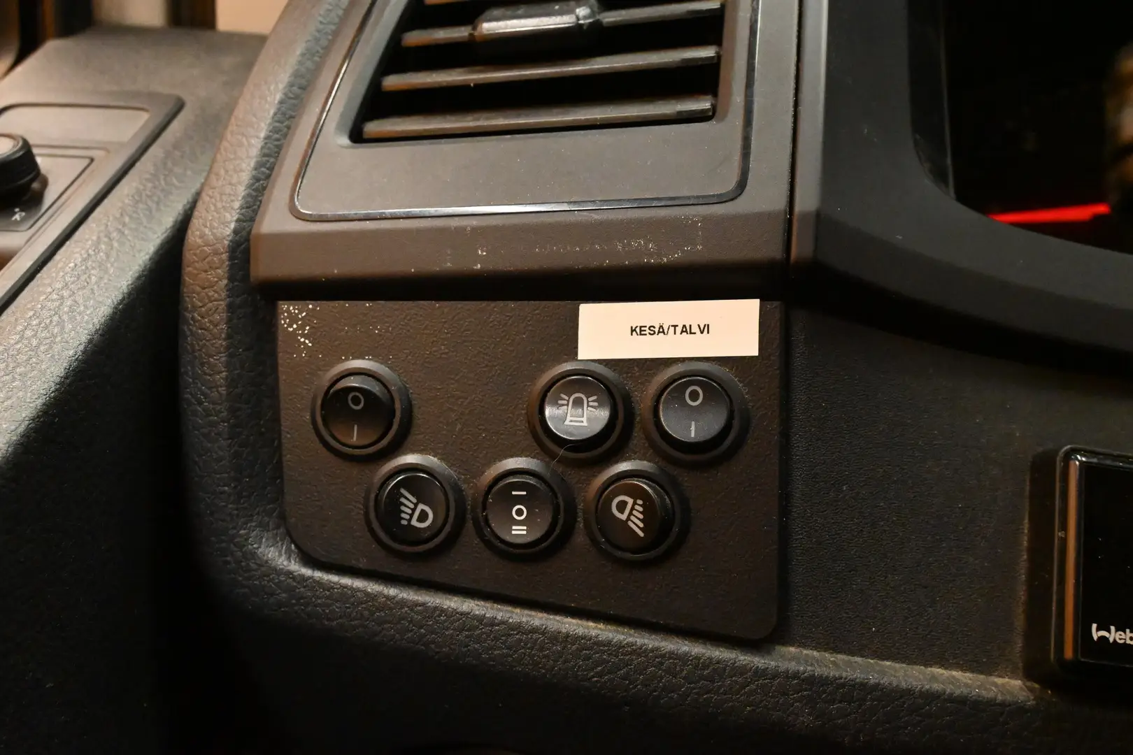 Car Image - 5Zf8FEIt1zA1CbnQMBqY06