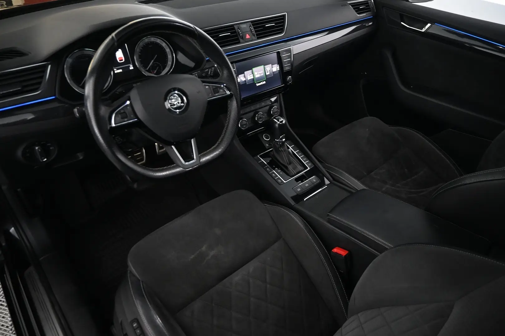 Car Image - 7l7xQnrKvtWh5xEZfl6AOg