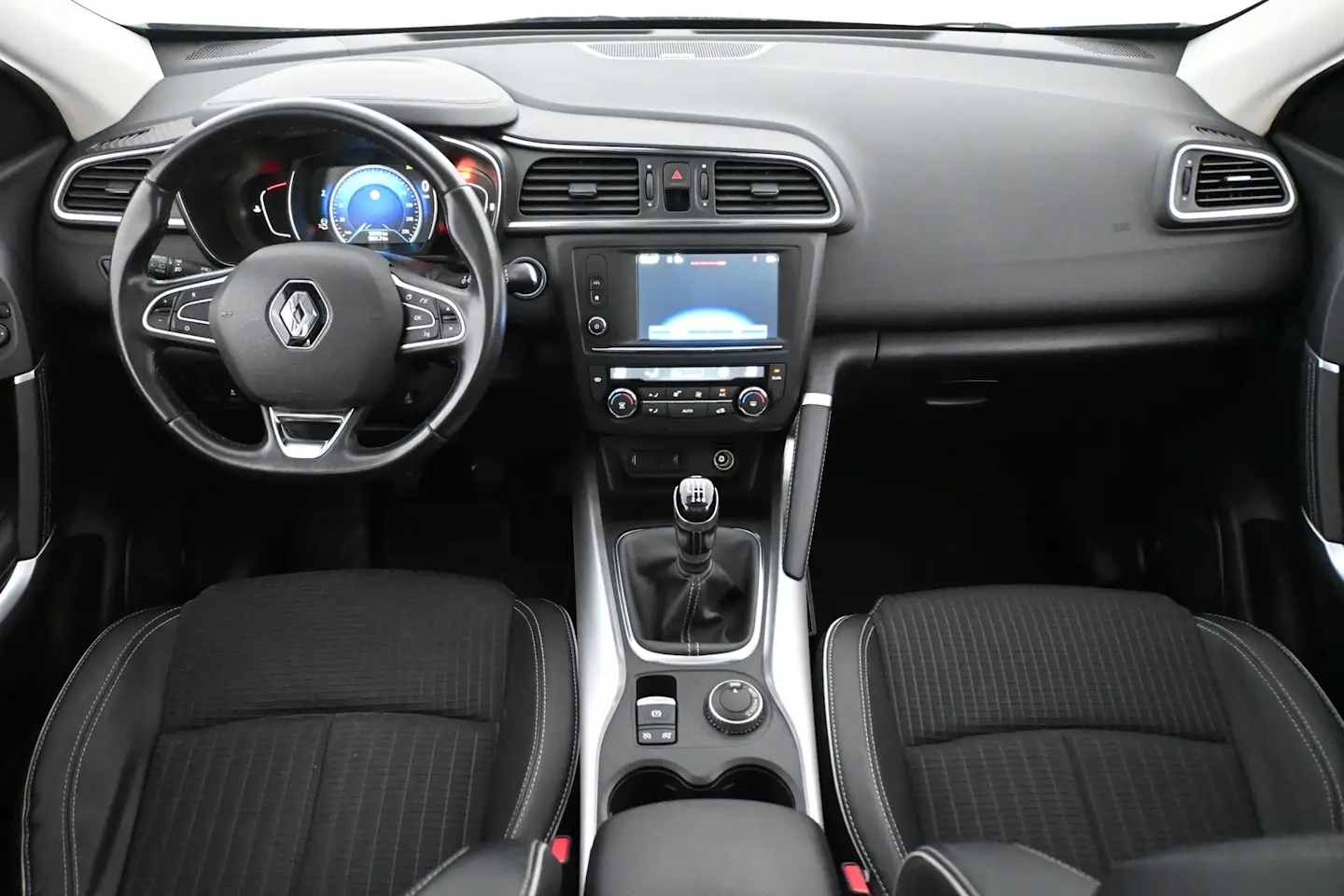 Car Image - 4XqsWYeUMPzzaAD6Cr1piC