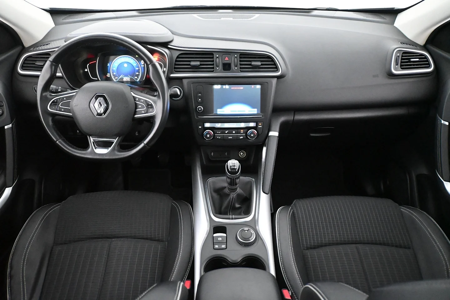 Car Image - 4XqsWYeUMPzzaAD6Cr1piC