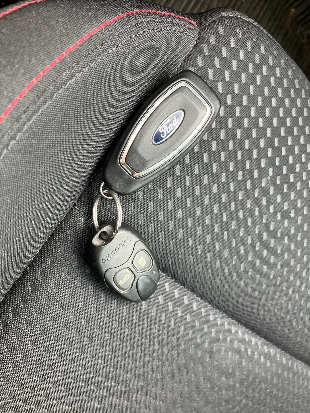 Car Image - 4d90mTUje8LKrt0vPldnMr