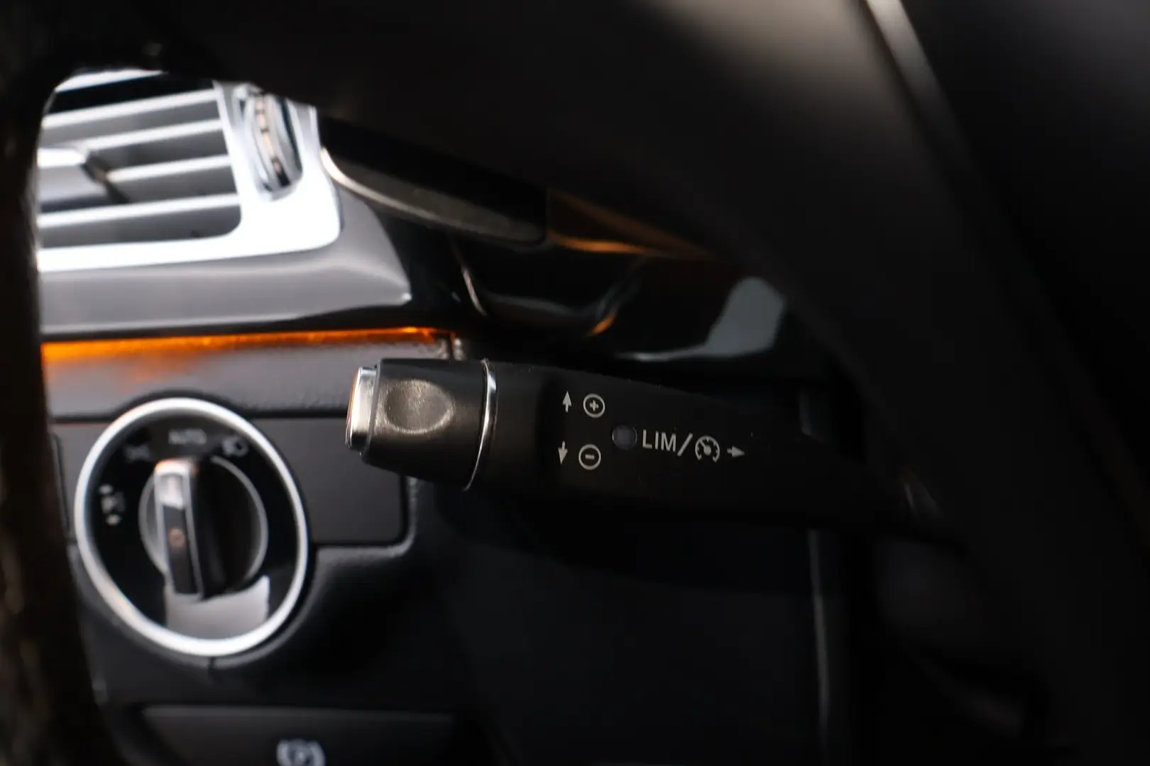 Car Image - V2MYIHOOAkNctLXNENt1L