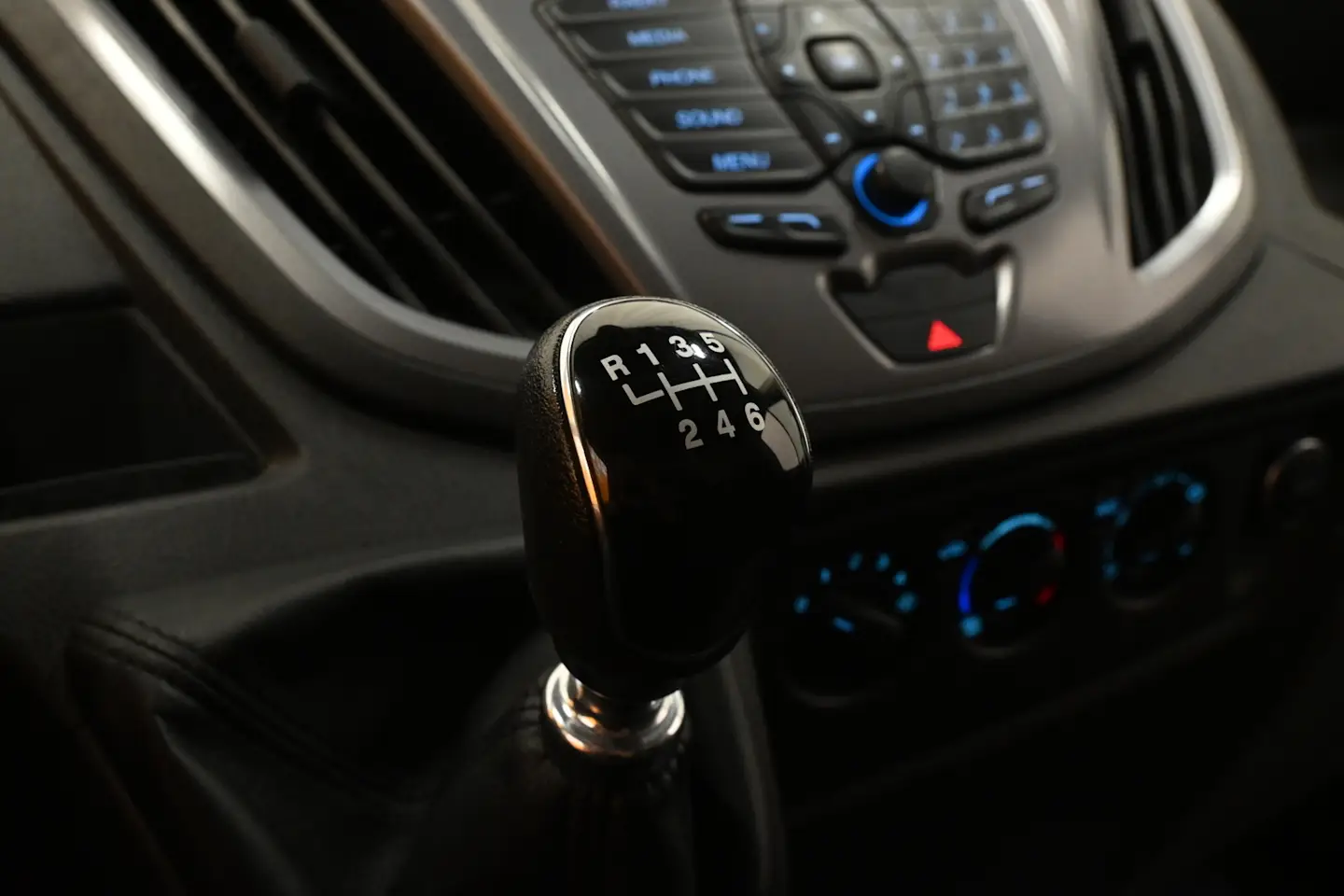 Car Image - 75iWdXy6iGctApQmotxu58