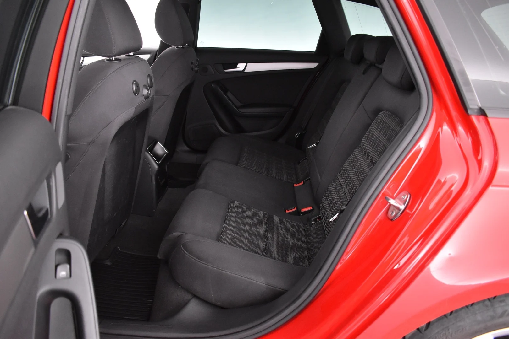 Car Image - 2jbcMh9pxuUbXjbrXkRy8N