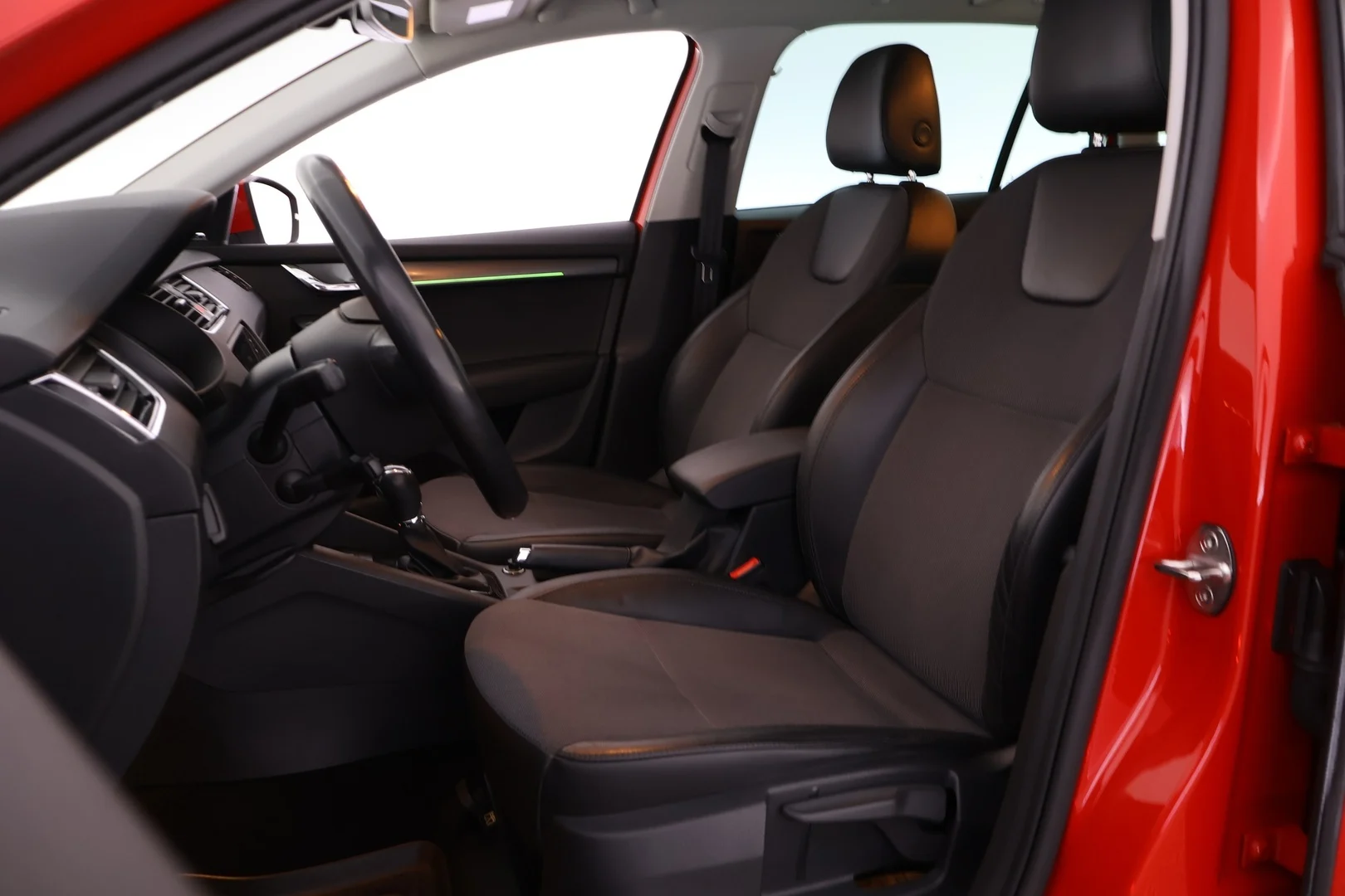 Car Image - 3tC5jKnGxh7WOO91jIADQv
