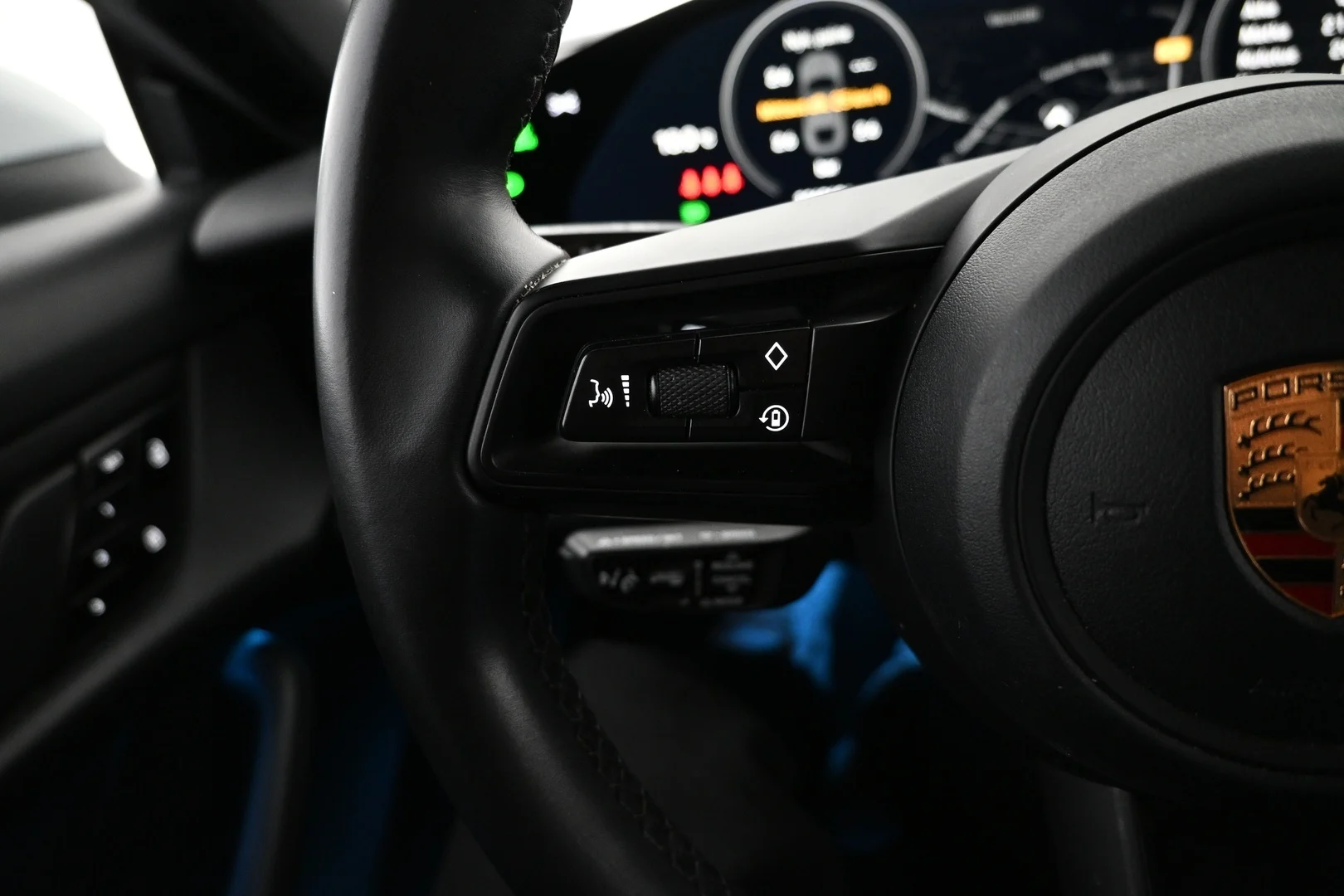 Car Image - 4reBFYPllrETXVa8yF8yYy