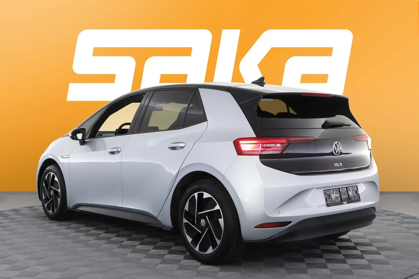 Car Image - tUgW9ZIRtO6qTRxXv880J