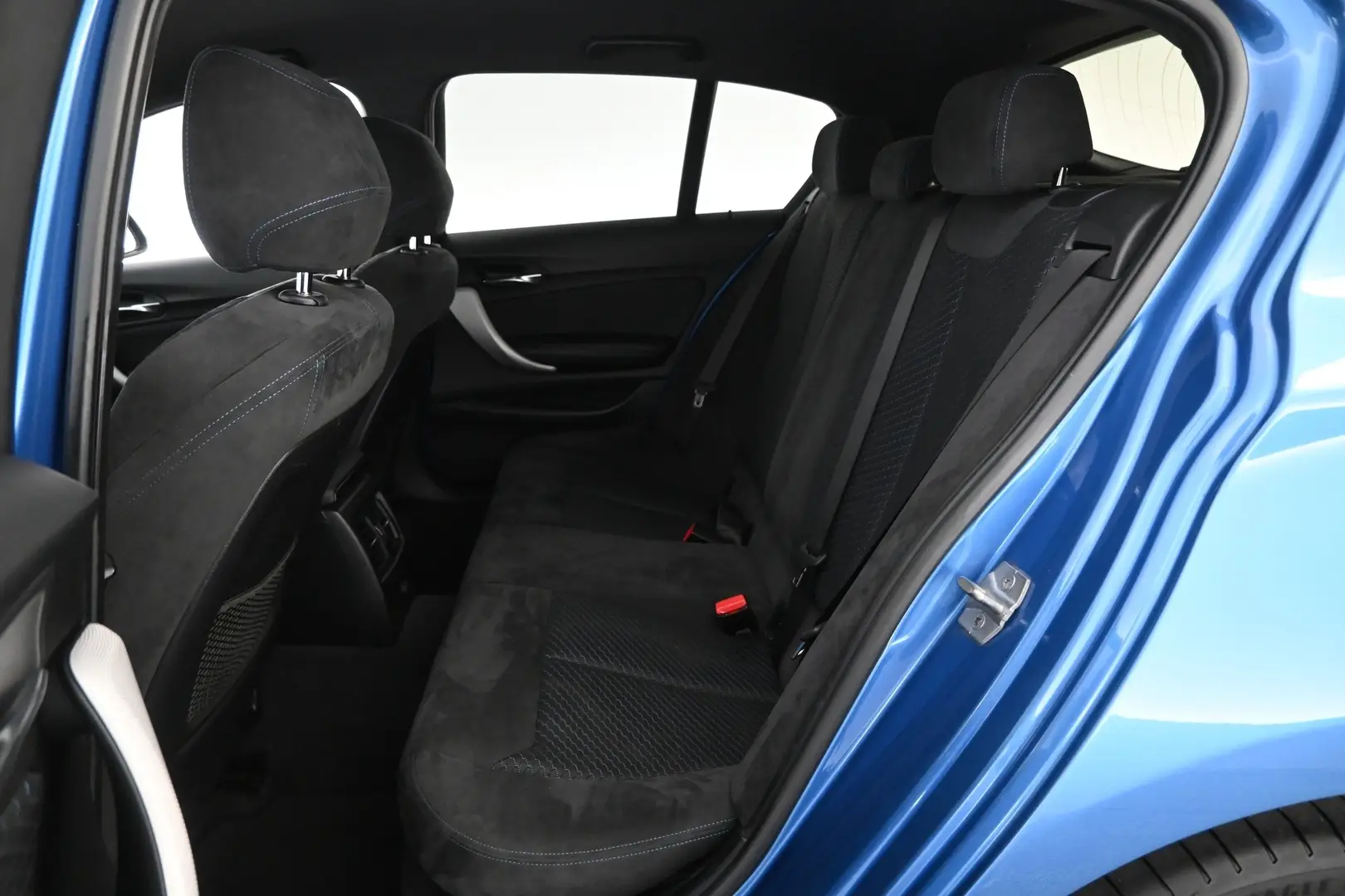Car Image - 347nkZiS0XDBbC9dEZnVOP