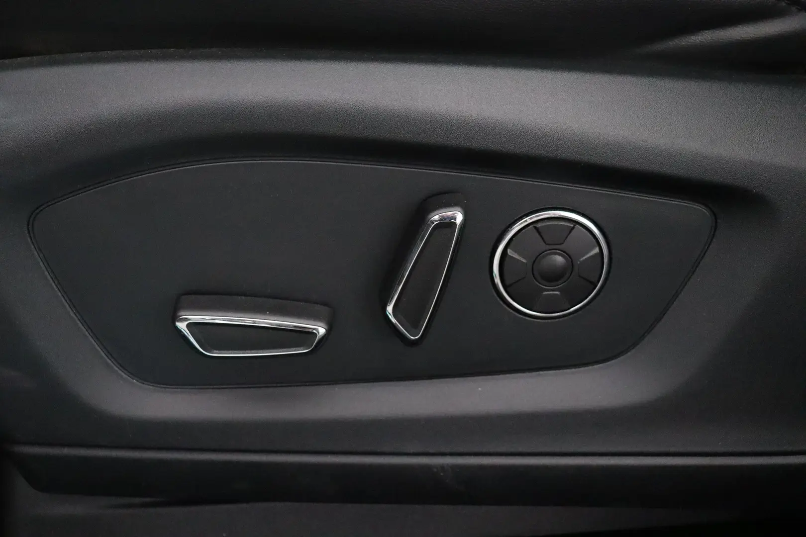Car Image - 17yrcklsMArB50WLDaLeZQ